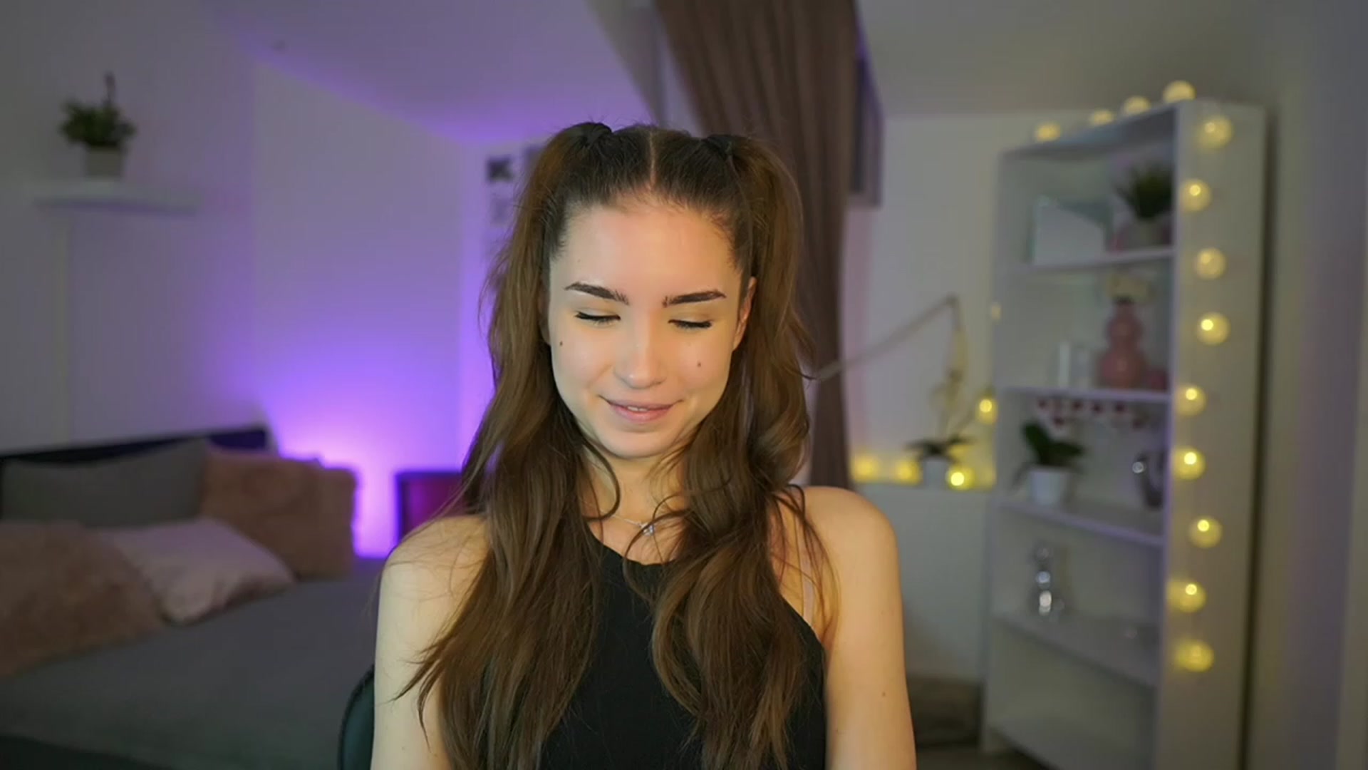 Gallery image thumbnail from Shy_jane's myfreecams stream on, 01/19/2023, 11:37 image 12 of 20