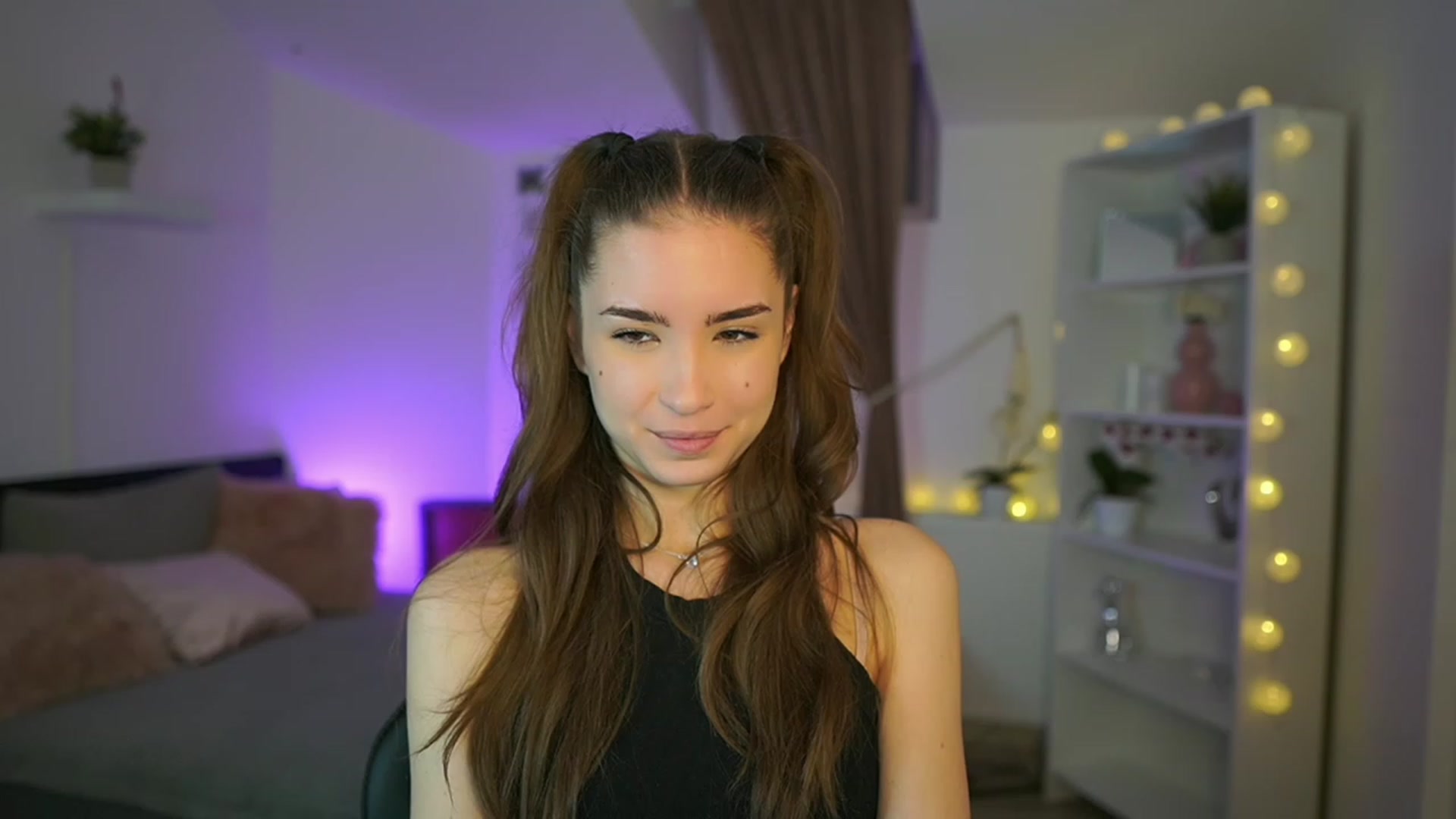 Gallery image thumbnail from Shy_jane's myfreecams stream on, 01/19/2023, 11:37 image 9 of 20