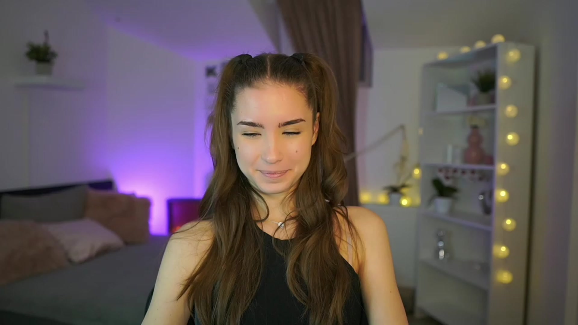Gallery image thumbnail from Shy_jane's myfreecams stream on, 01/19/2023, 11:37 image 14 of 20