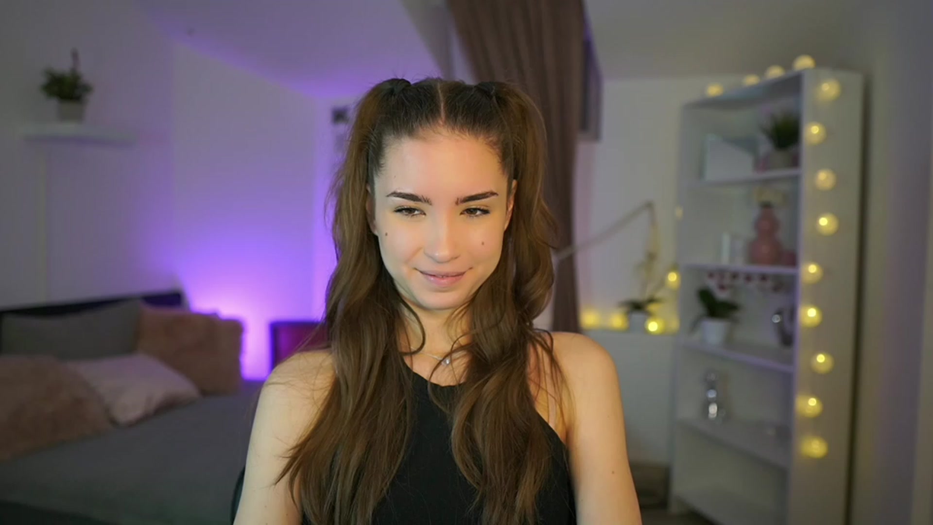 Gallery image thumbnail from Shy_jane's myfreecams stream on, 01/19/2023, 11:37 image 6 of 20
