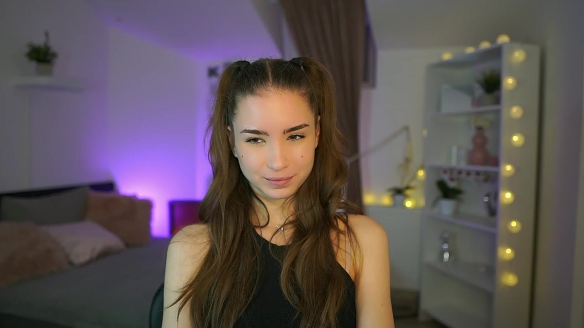 Gallery image thumbnail from Shy_jane's myfreecams stream on, 01/19/2023, 11:37 image 17 of 20