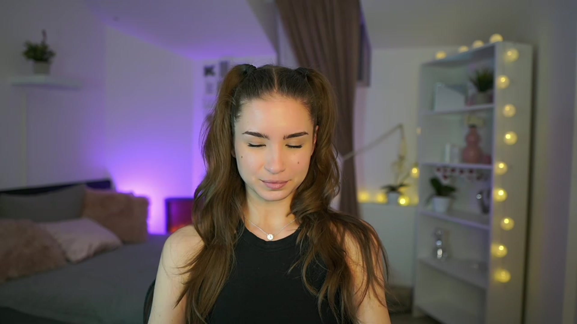 Gallery image thumbnail from Shy_jane's myfreecams stream on, 01/19/2023, 15:58 image 19 of 20