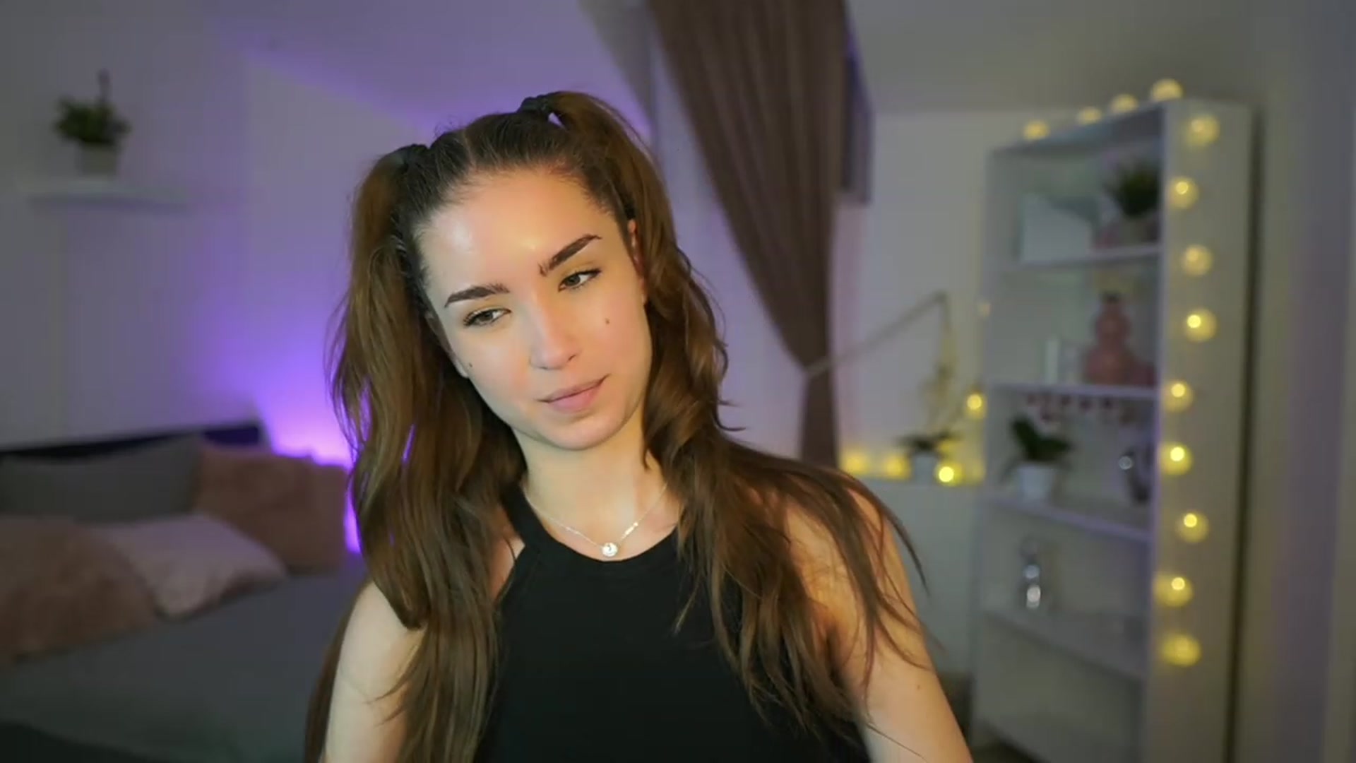 Gallery image thumbnail from Shy_jane's myfreecams stream on, 01/19/2023, 15:58 image 18 of 20