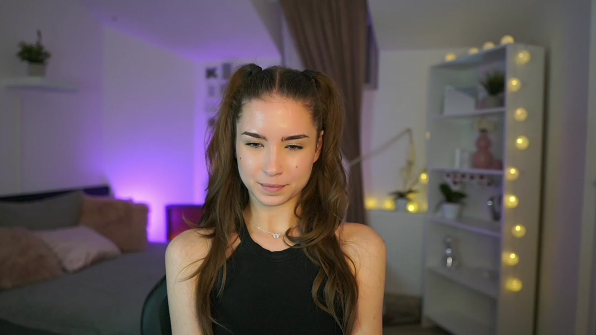 Gallery image thumbnail from Shy_jane's myfreecams stream on, 01/19/2023, 17:00 image 13 of 20