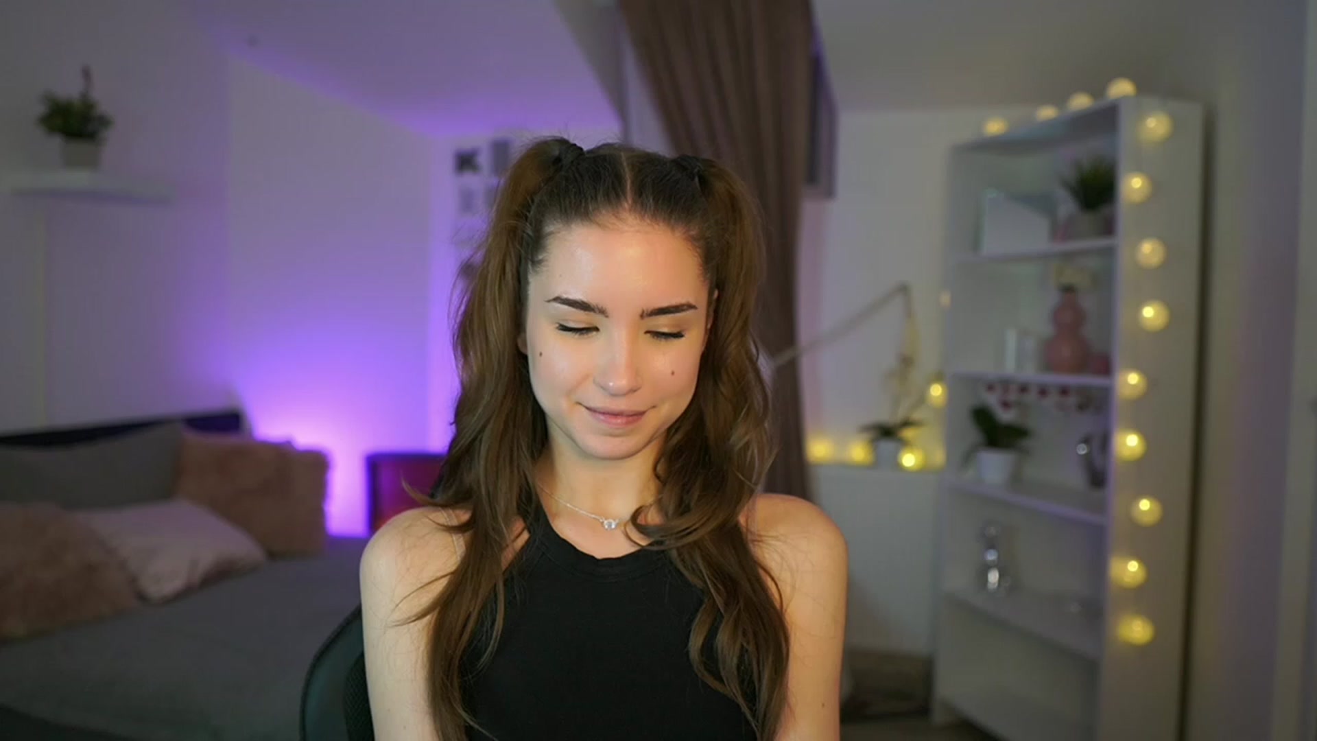 Gallery image thumbnail from Shy_jane's myfreecams stream on, 01/19/2023, 17:00 image 15 of 20
