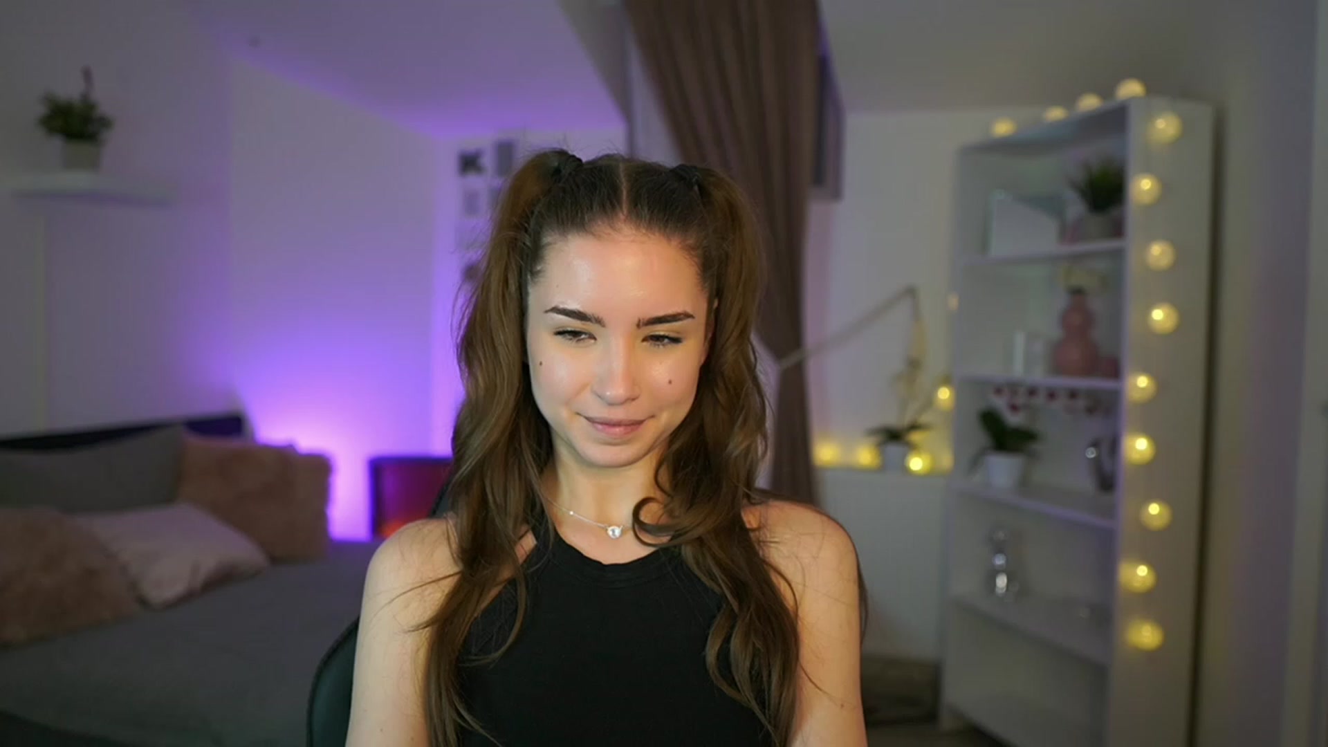 Gallery image thumbnail from Shy_jane's myfreecams stream on, 01/19/2023, 17:00 image 6 of 20