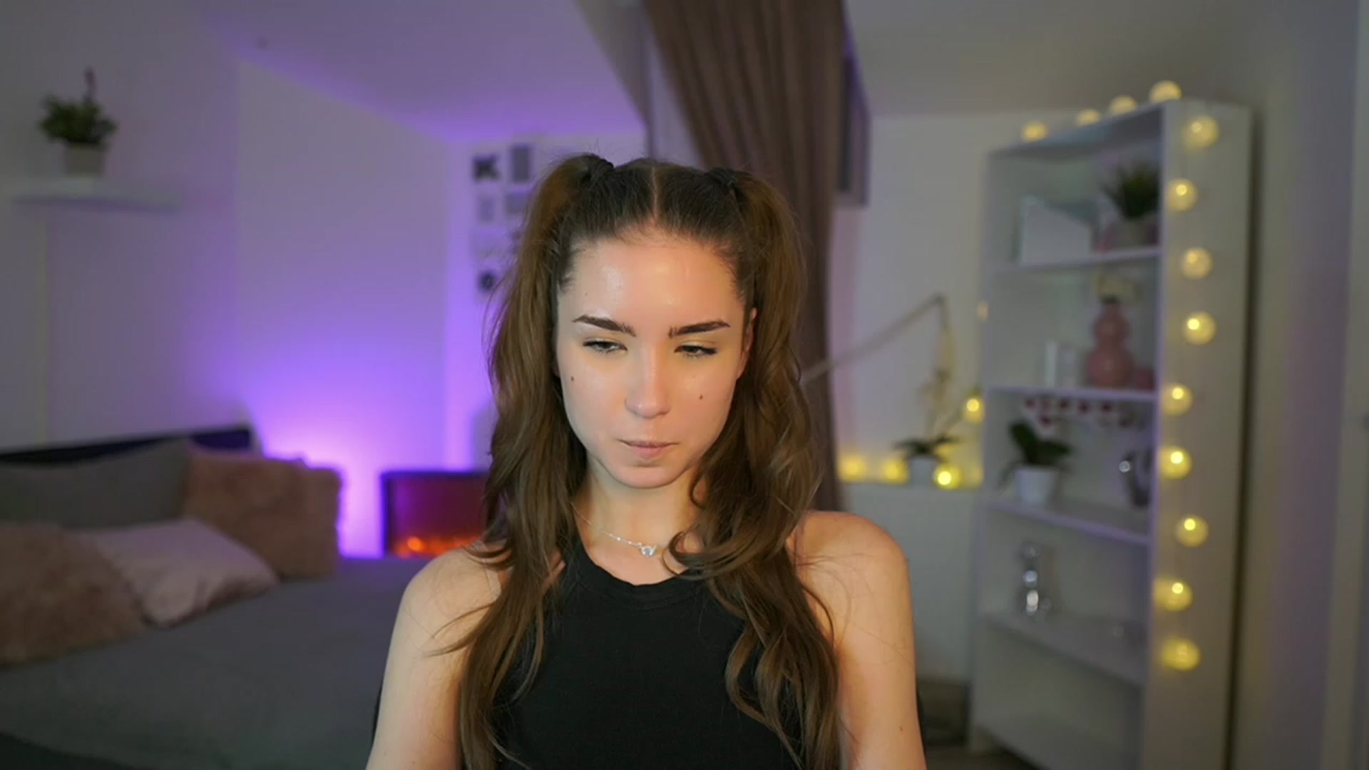 Gallery image thumbnail from Shy_jane's myfreecams stream on, 01/19/2023, 17:00 image 18 of 20