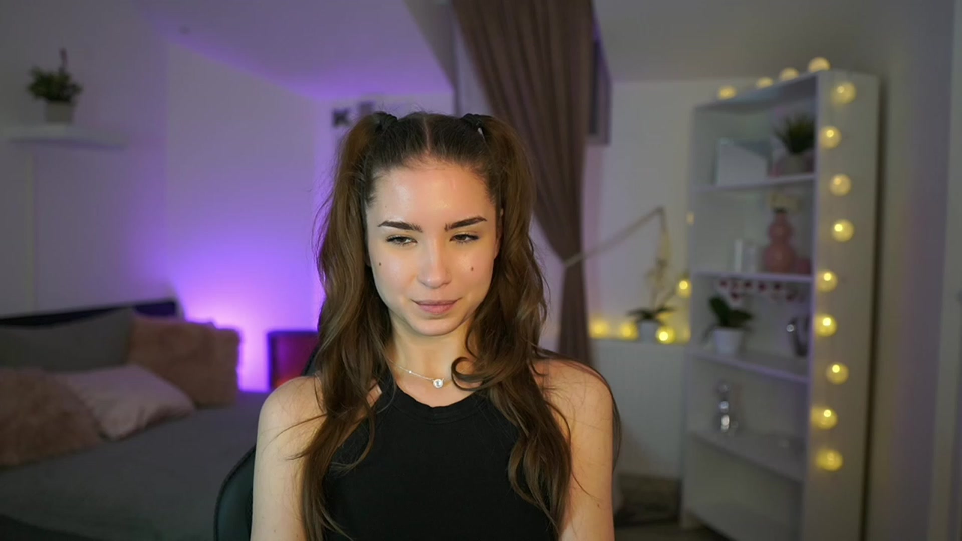 Gallery image thumbnail from Shy_jane's myfreecams stream on, 01/19/2023, 17:00 image 2 of 20