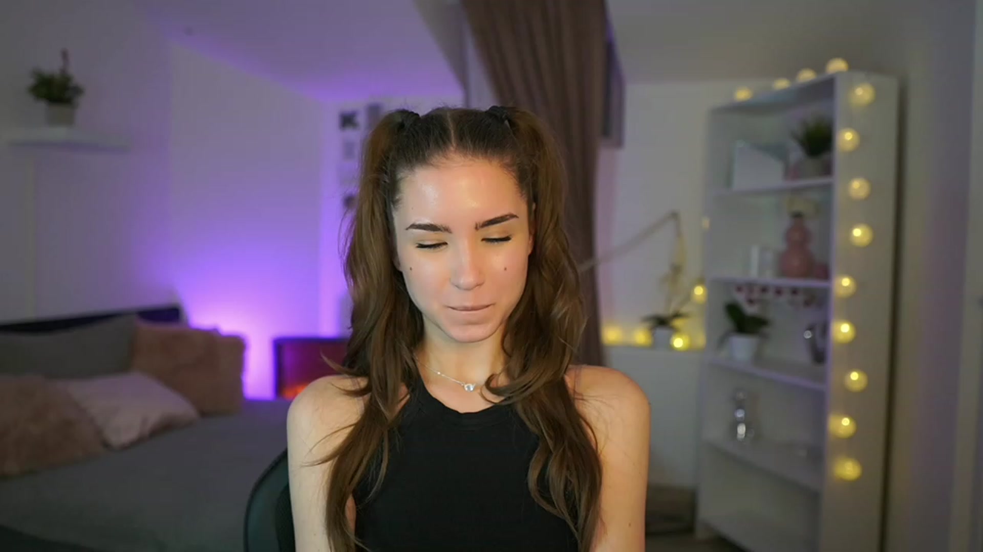 Gallery image thumbnail from Shy_jane's myfreecams stream on, 01/19/2023, 17:00 image 17 of 20