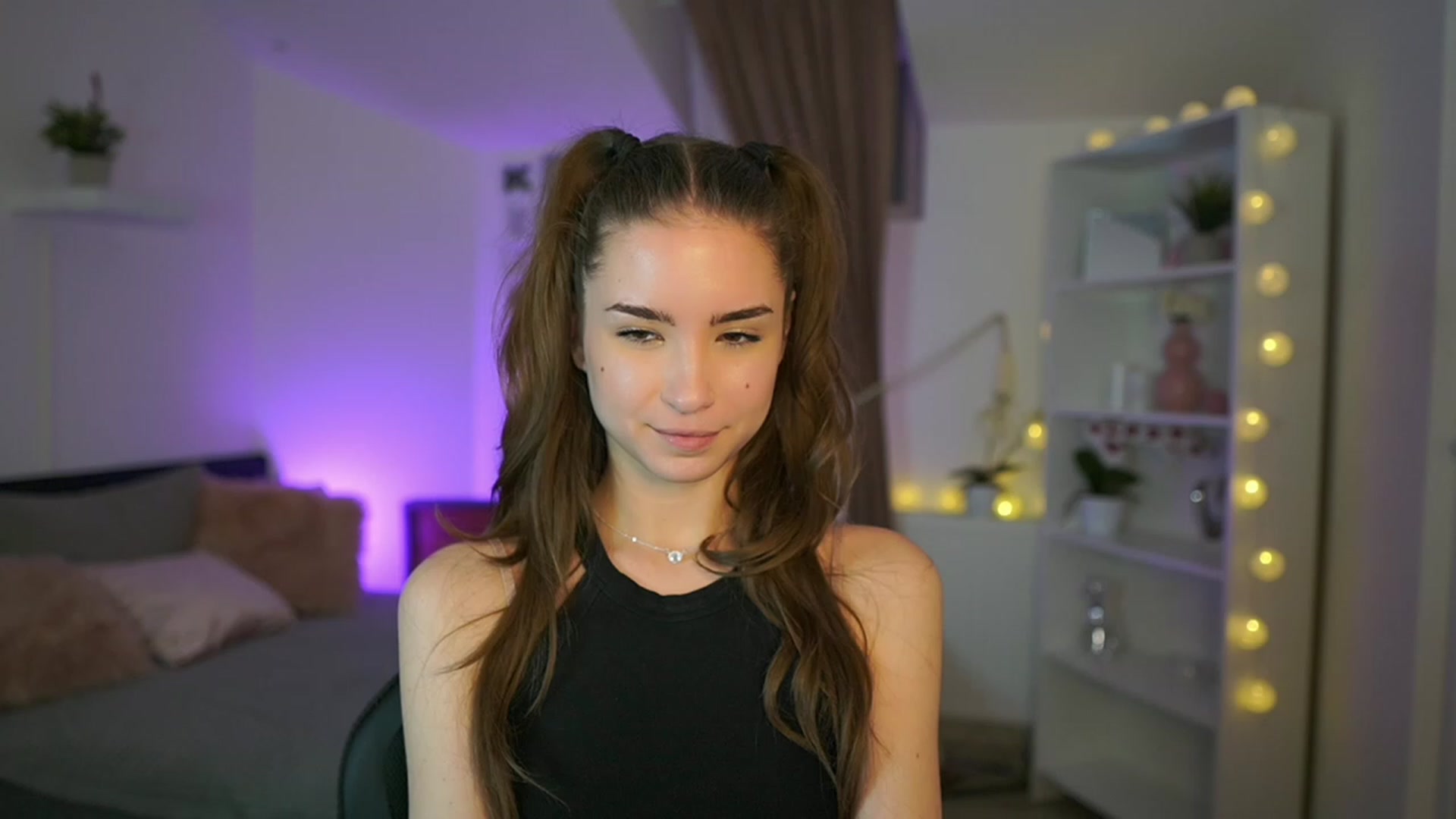 Gallery image thumbnail from Shy_jane's myfreecams stream on, 01/19/2023, 17:00 image 11 of 20