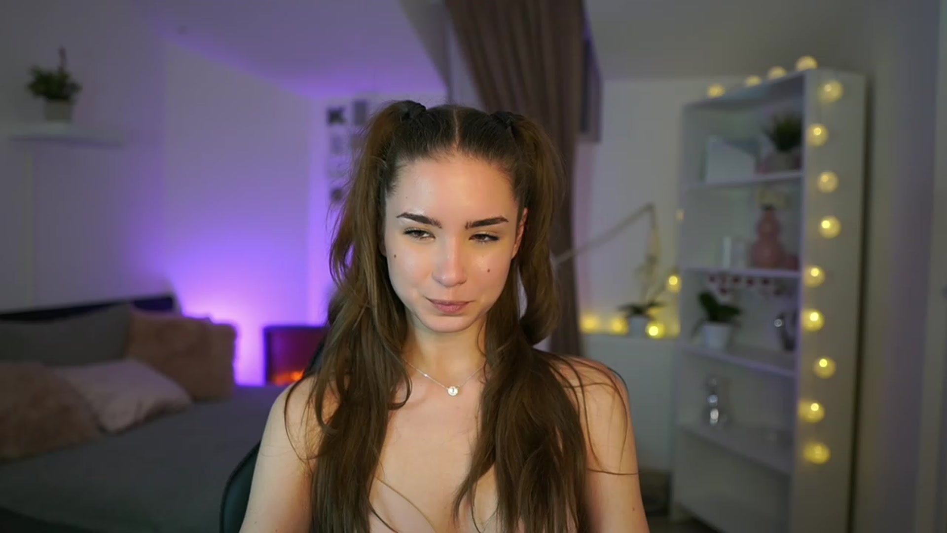 Gallery image thumbnail from Shy_jane's myfreecams stream on, 01/19/2023, 17:34 image 16 of 20