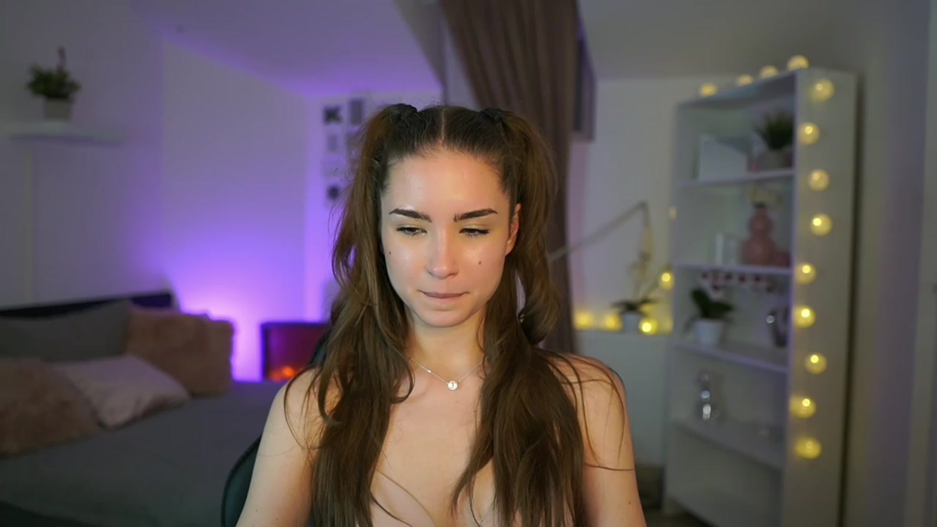 Gallery image thumbnail from Shy_jane's myfreecams stream on, 01/19/2023, 17:34 image 19 of 20