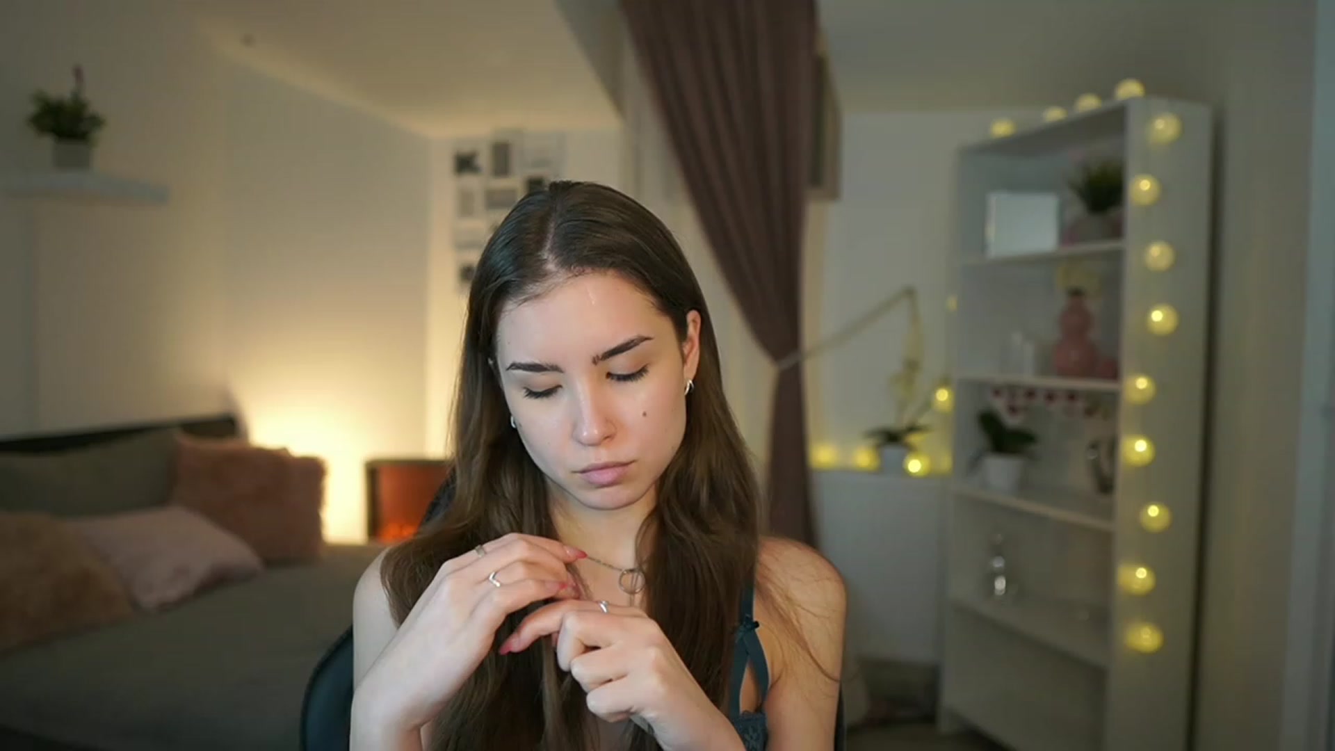Gallery image thumbnail from Shy_jane's myfreecams stream on, 01/22/2023, 17:27 image 19 of 20