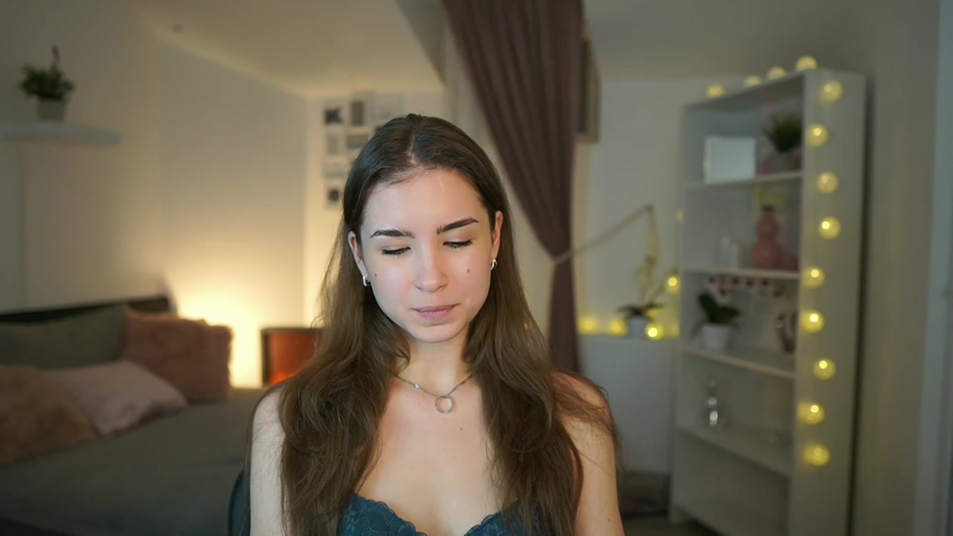 Gallery image thumbnail from Shy_jane's myfreecams stream on, 01/22/2023, 17:27 image 15 of 20