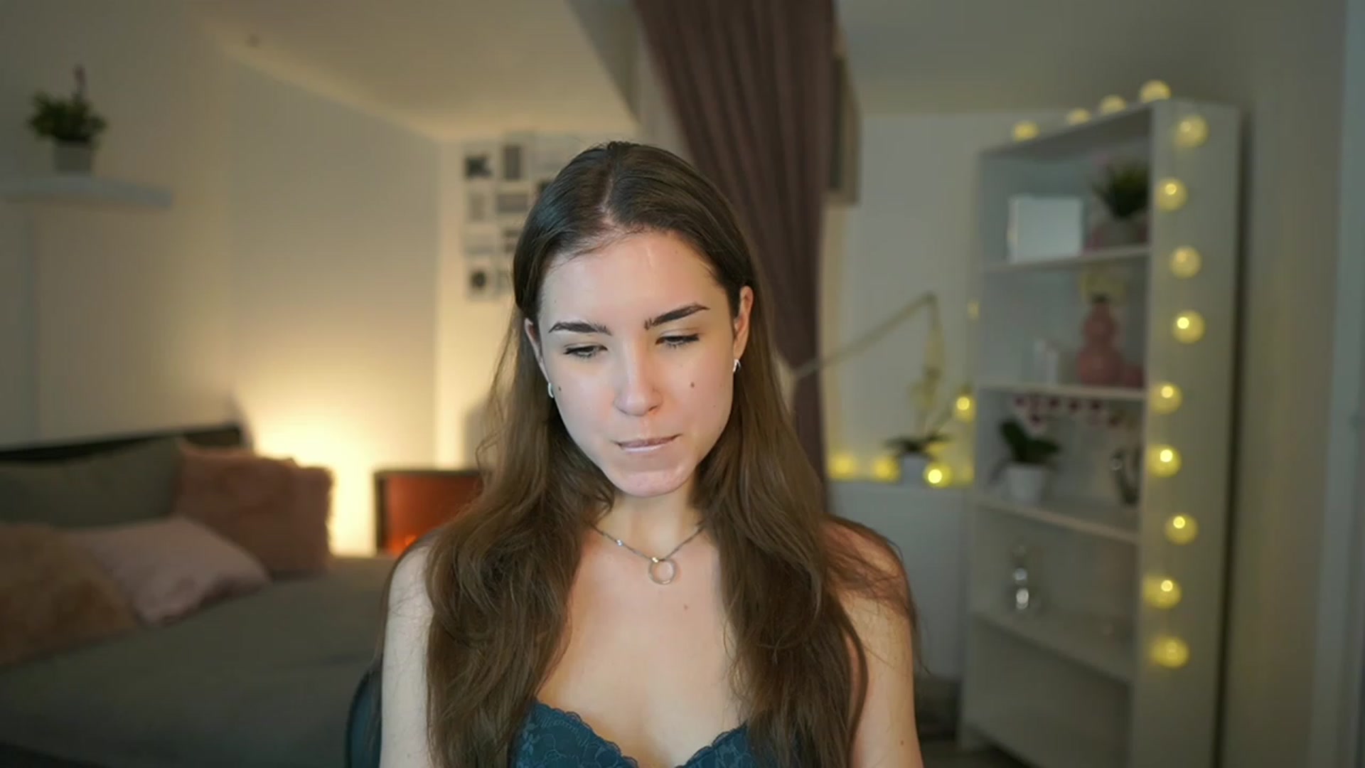 Gallery image thumbnail from Shy_jane's myfreecams stream on, 01/22/2023, 17:27 image 13 of 20