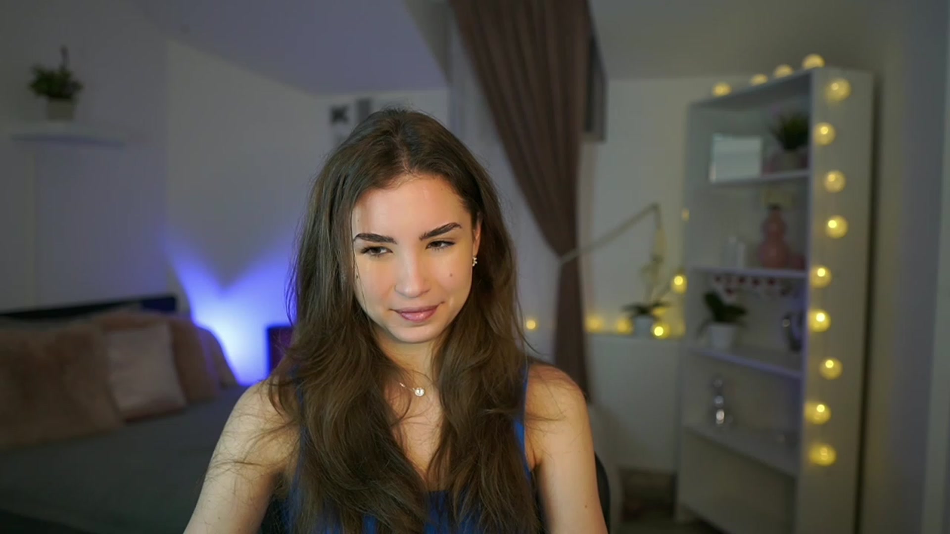 Gallery image thumbnail from Shy_jane's myfreecams stream on, 01/26/2023, 10:20 image 3 of 20