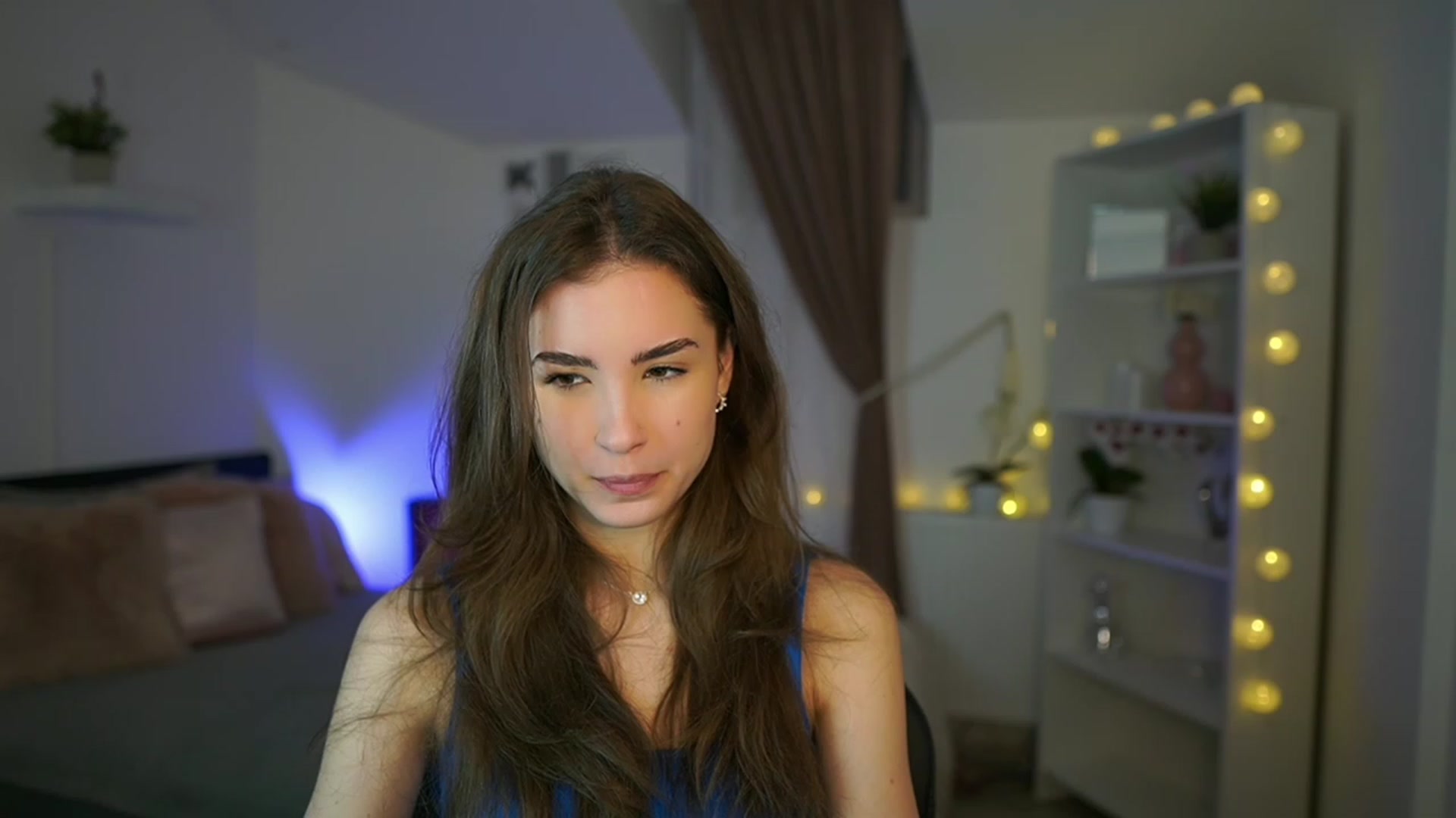 Gallery image thumbnail from Shy_jane's myfreecams stream on, 01/26/2023, 10:20 image 4 of 20