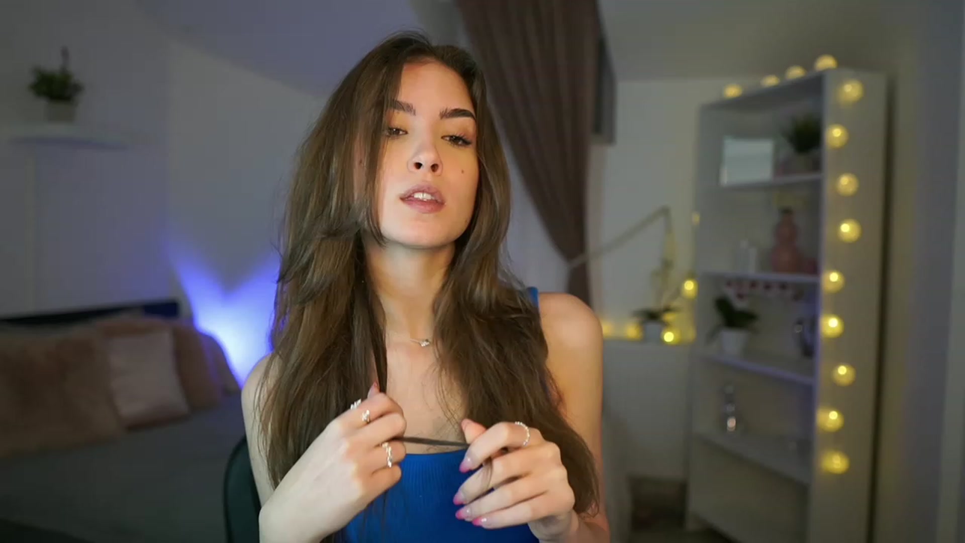Gallery image thumbnail from Shy_jane's myfreecams stream on, 01/26/2023, 10:20 image 11 of 20