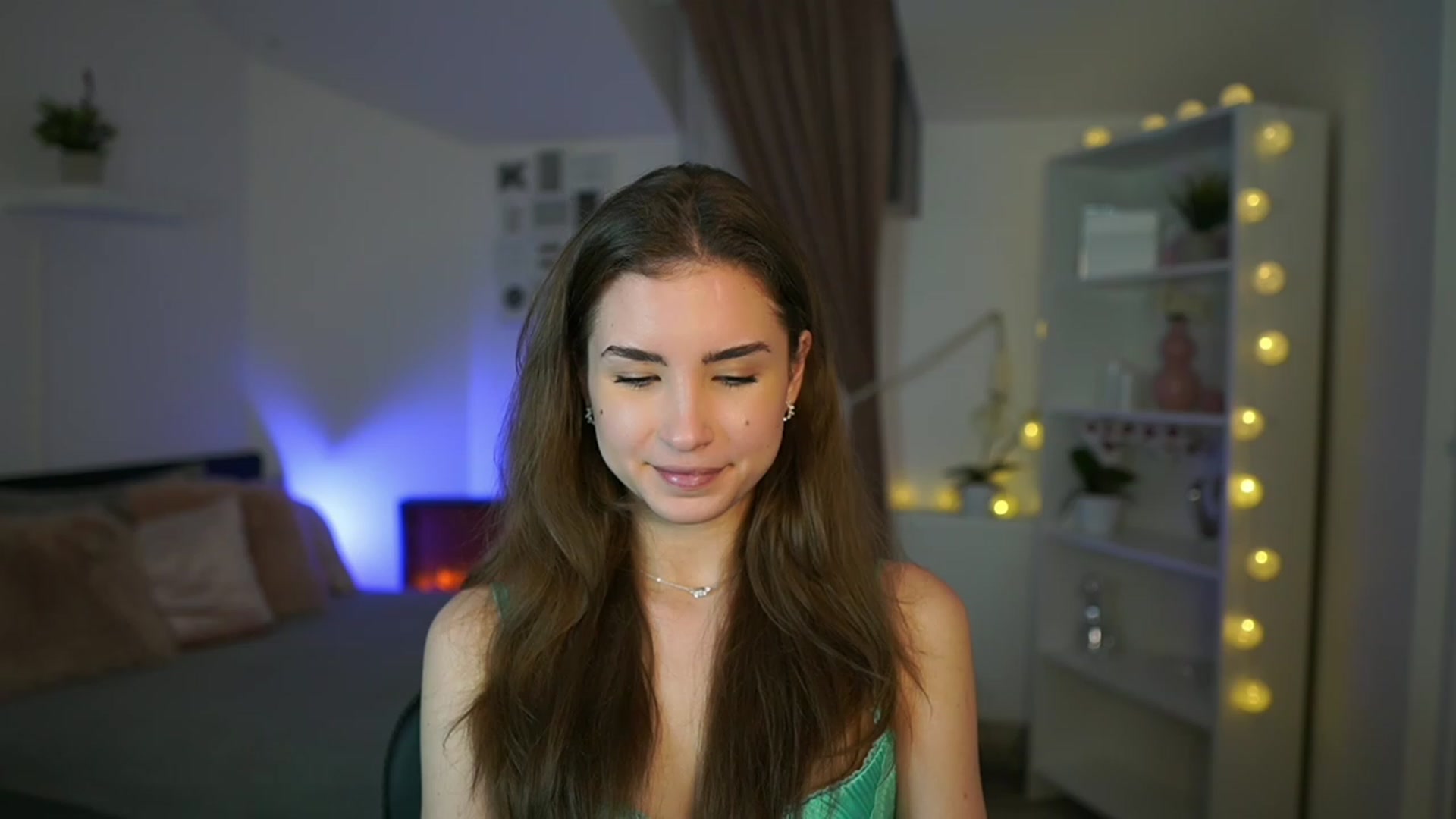 Gallery image thumbnail from Shy_jane's myfreecams stream on, 01/26/2023, 15:19 image 15 of 20