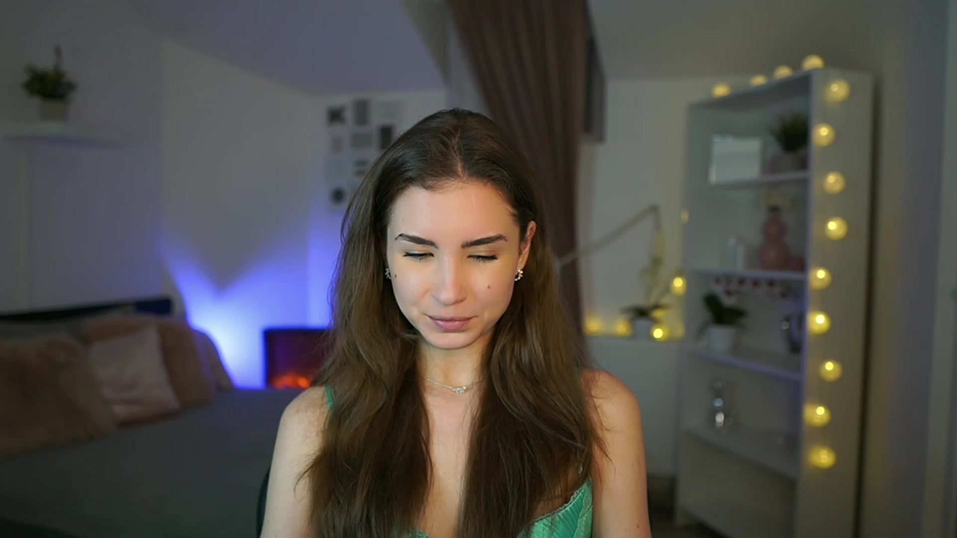 Gallery image thumbnail from Shy_jane's myfreecams stream on, 01/26/2023, 15:19 image 14 of 20
