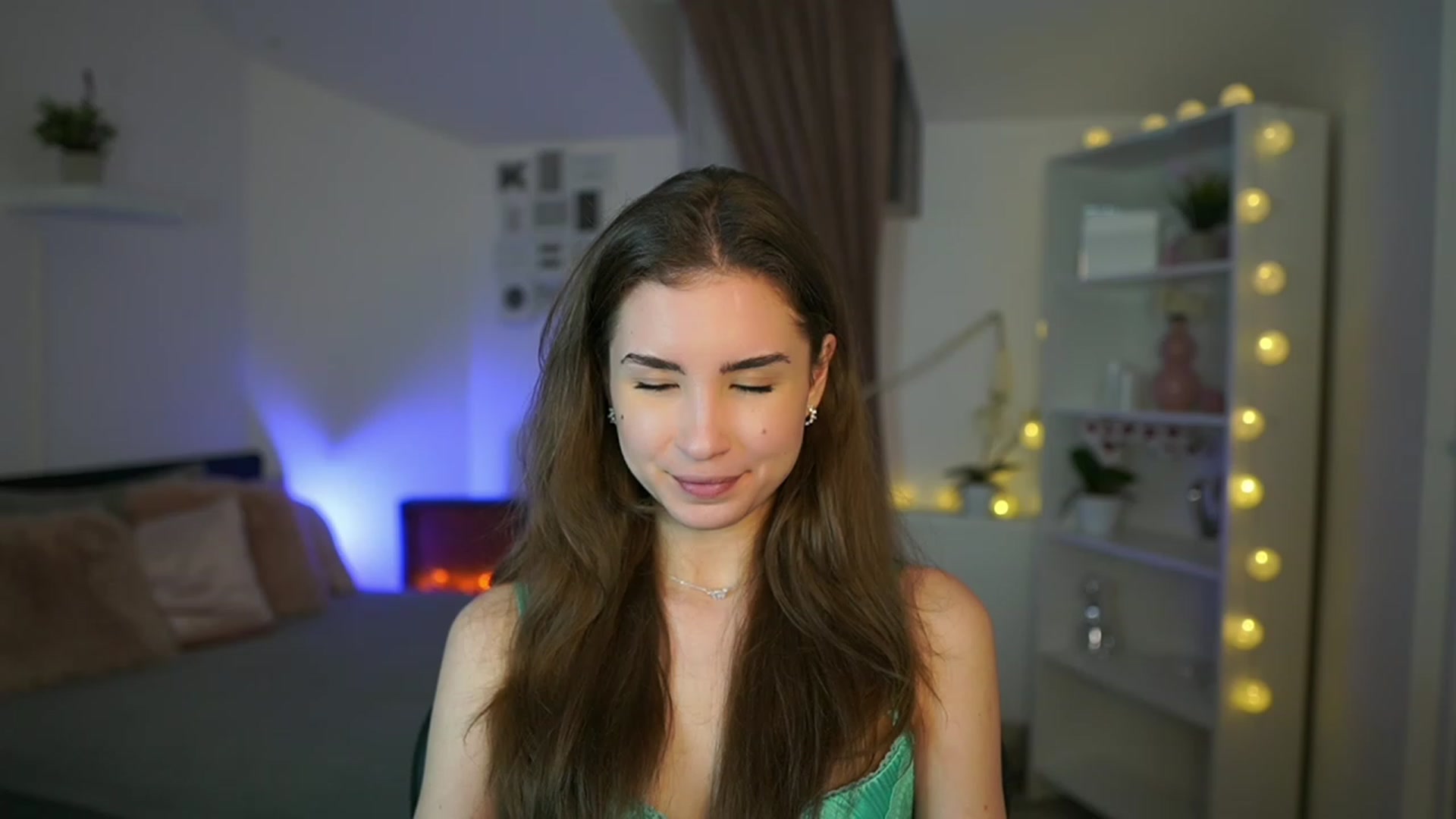 Gallery image thumbnail from Shy_jane's myfreecams stream on, 01/26/2023, 15:19 image 13 of 20