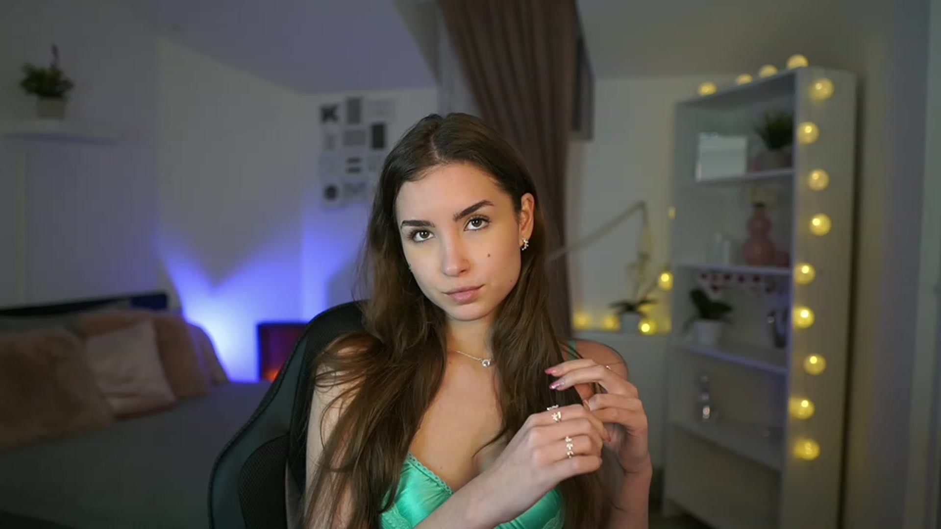 Gallery image thumbnail from Shy_jane's myfreecams stream on, 01/26/2023, 17:03 image 13 of 20