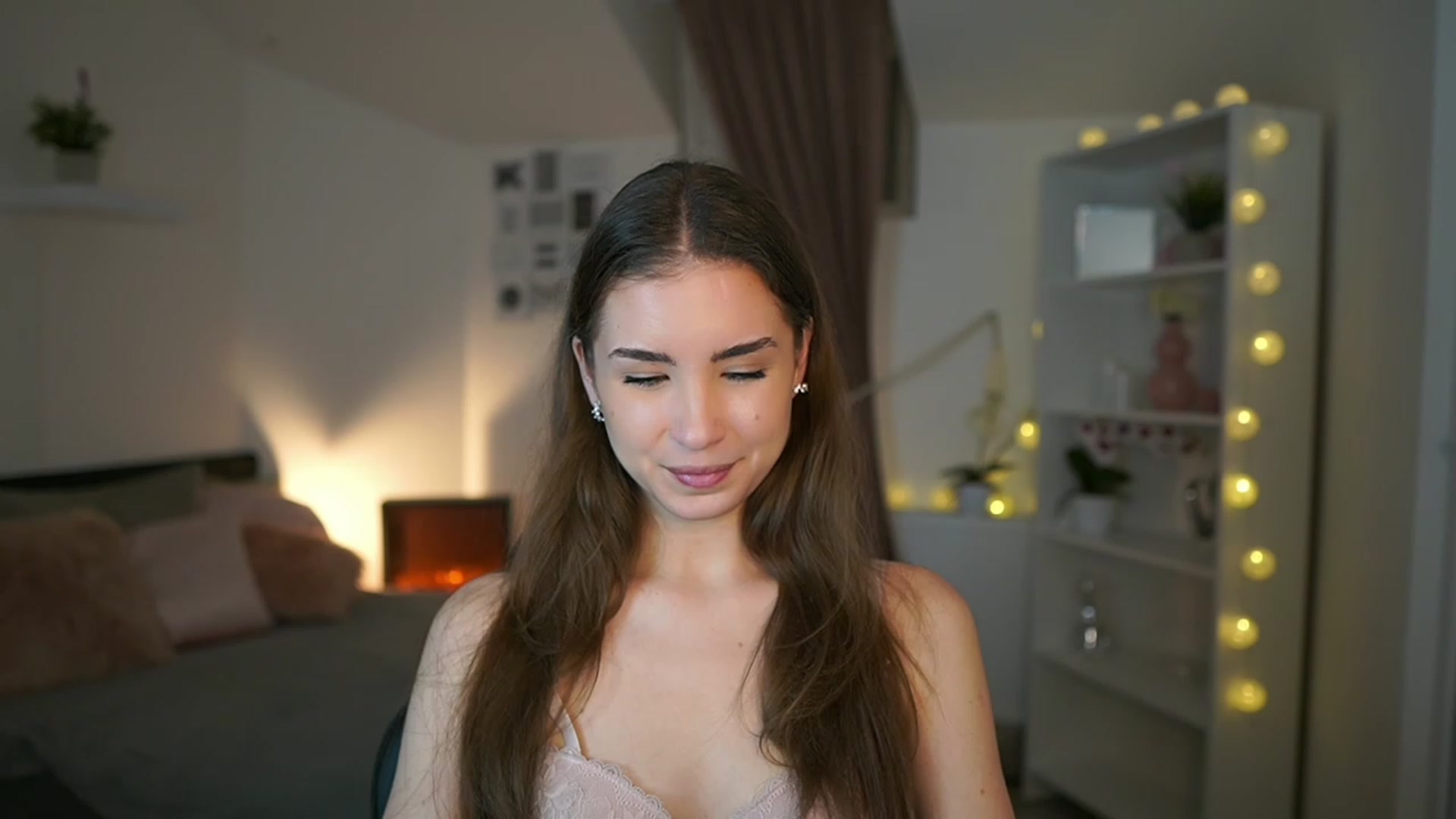 Gallery image thumbnail from Shy_jane's myfreecams stream on, 01/27/2023, 15:25 image 12 of 20
