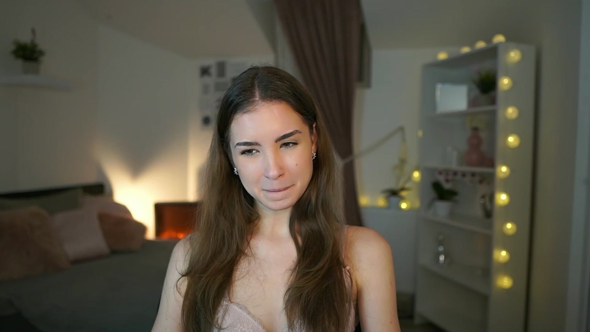 Gallery image thumbnail from Shy_jane's myfreecams stream on, 01/27/2023, 15:25 image 16 of 20