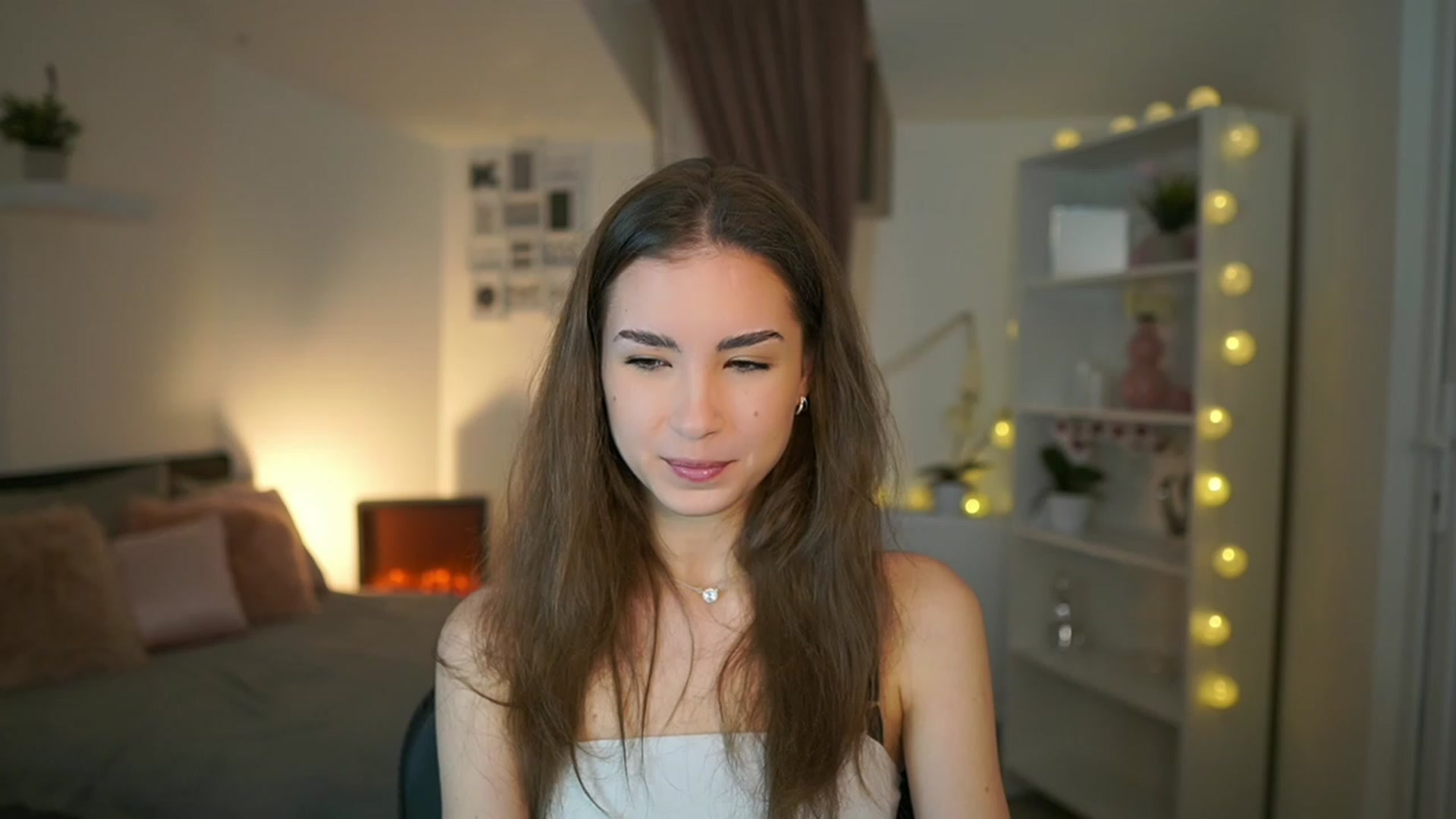 Gallery image thumbnail from Shy_jane's myfreecams stream on, 01/29/2023, 10:39 image 2 of 20