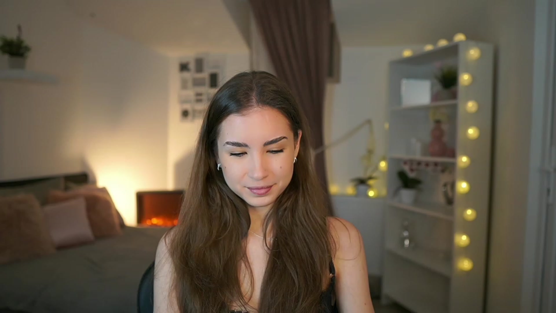 Gallery image thumbnail from Shy_jane's myfreecams stream on, 01/29/2023, 11:33 image 4 of 20