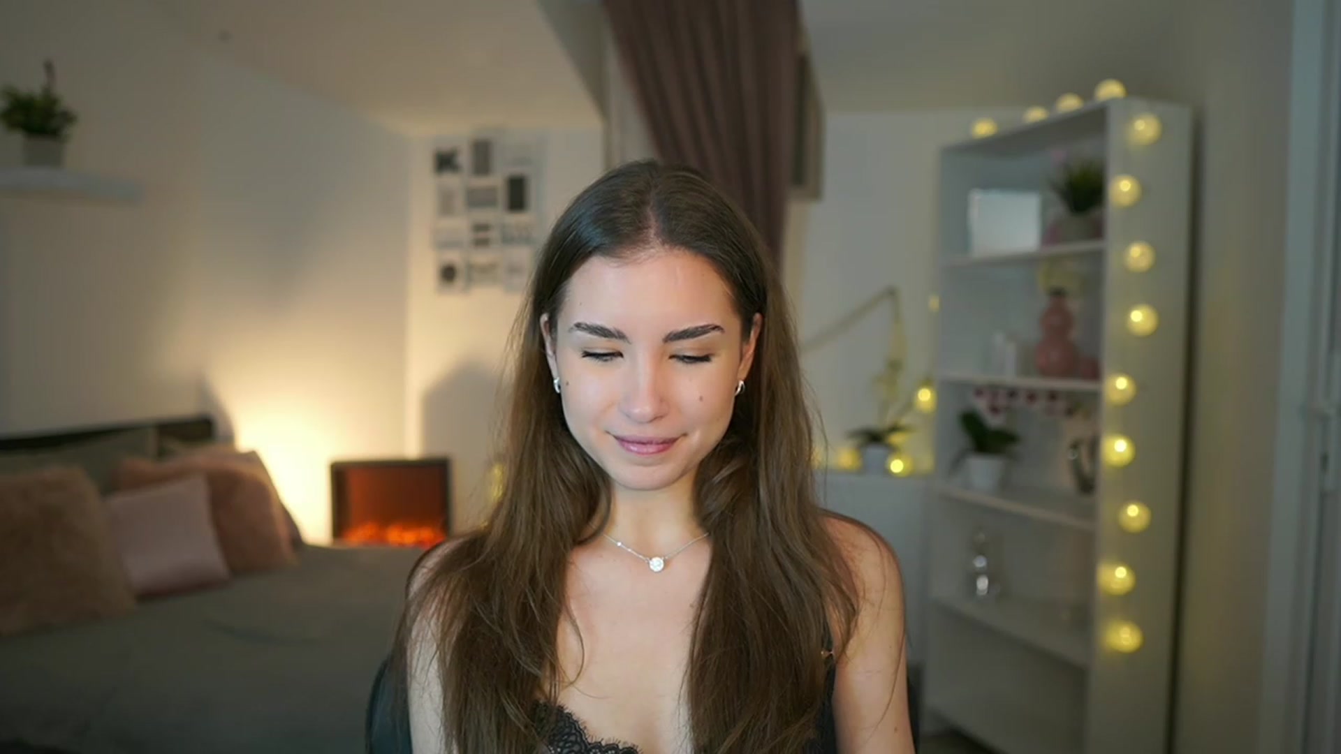Gallery image thumbnail from Shy_jane's myfreecams stream on, 01/29/2023, 13:40 image 9 of 20