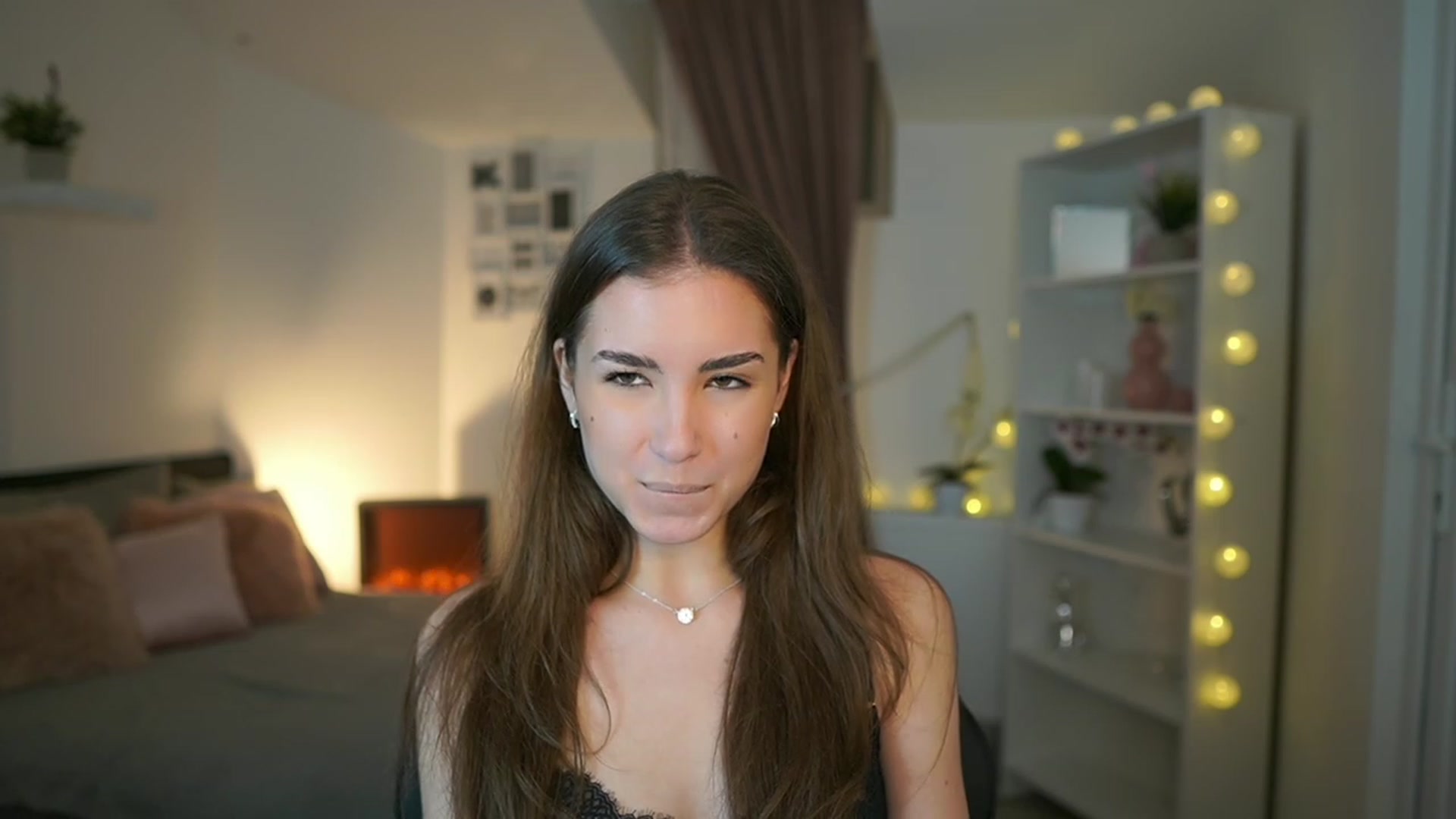 Gallery image thumbnail from Shy_jane's myfreecams stream on, 01/29/2023, 13:40 image 10 of 20