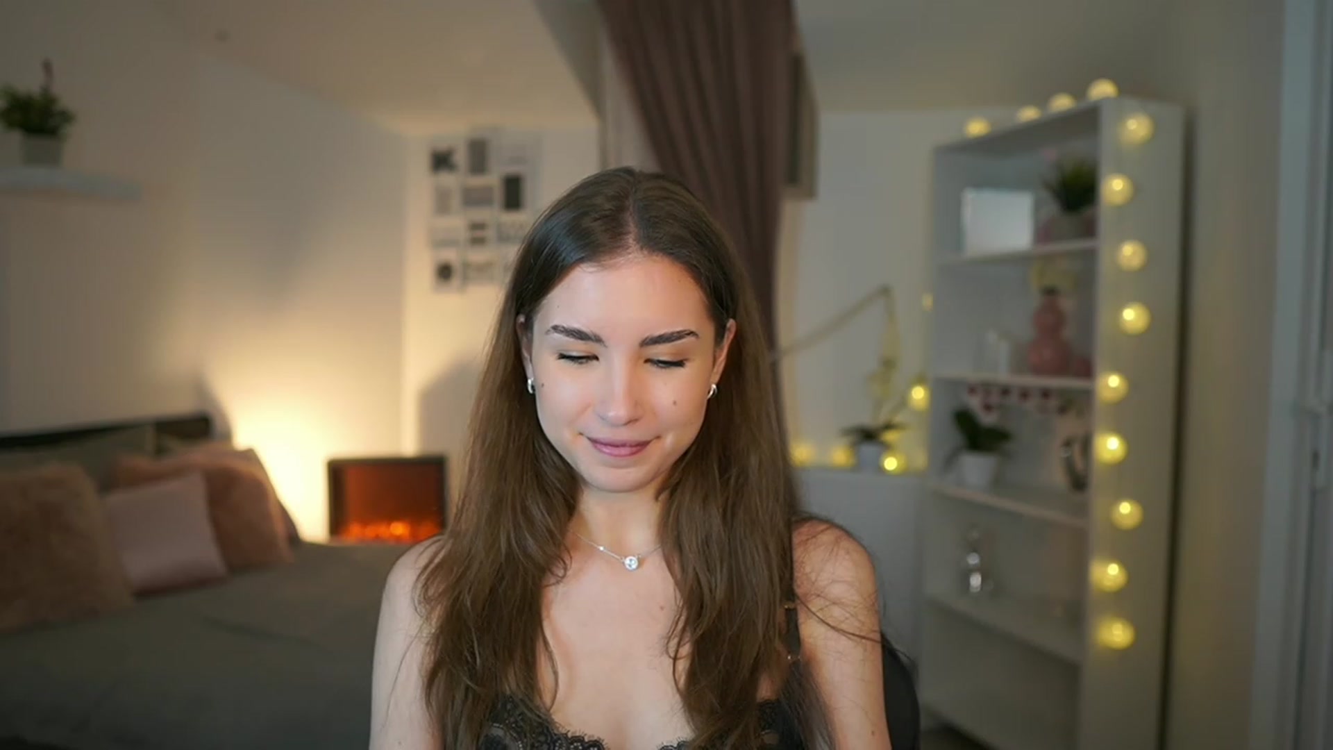 Gallery image thumbnail from Shy_jane's myfreecams stream on, 01/29/2023, 13:40 image 16 of 20