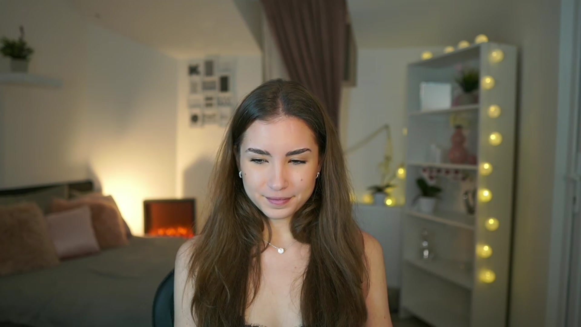 Gallery image thumbnail from Shy_jane's myfreecams stream on, 01/29/2023, 13:40 image 12 of 20