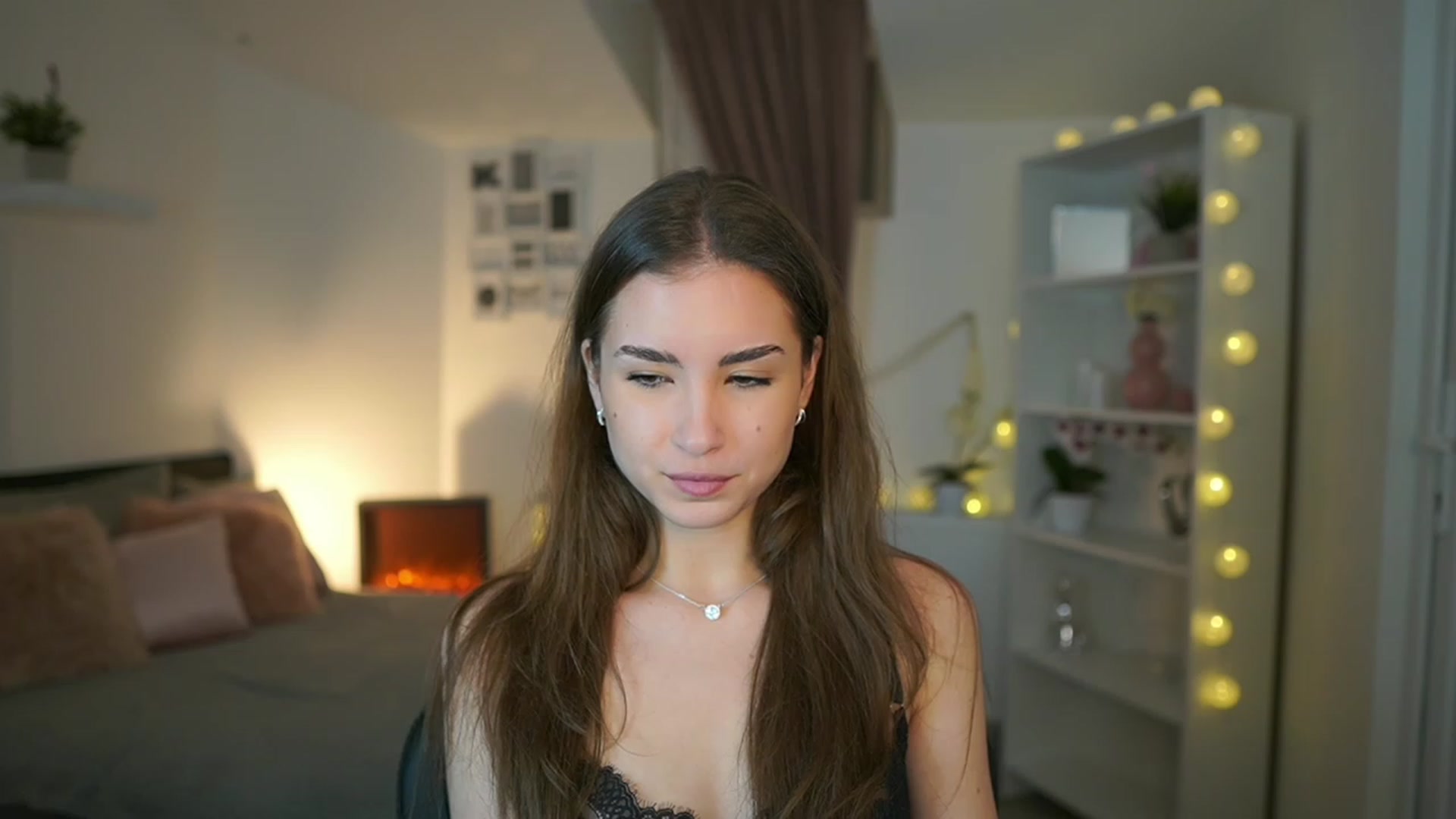 Gallery image thumbnail from Shy_jane's myfreecams stream on, 01/29/2023, 13:40 image 8 of 20