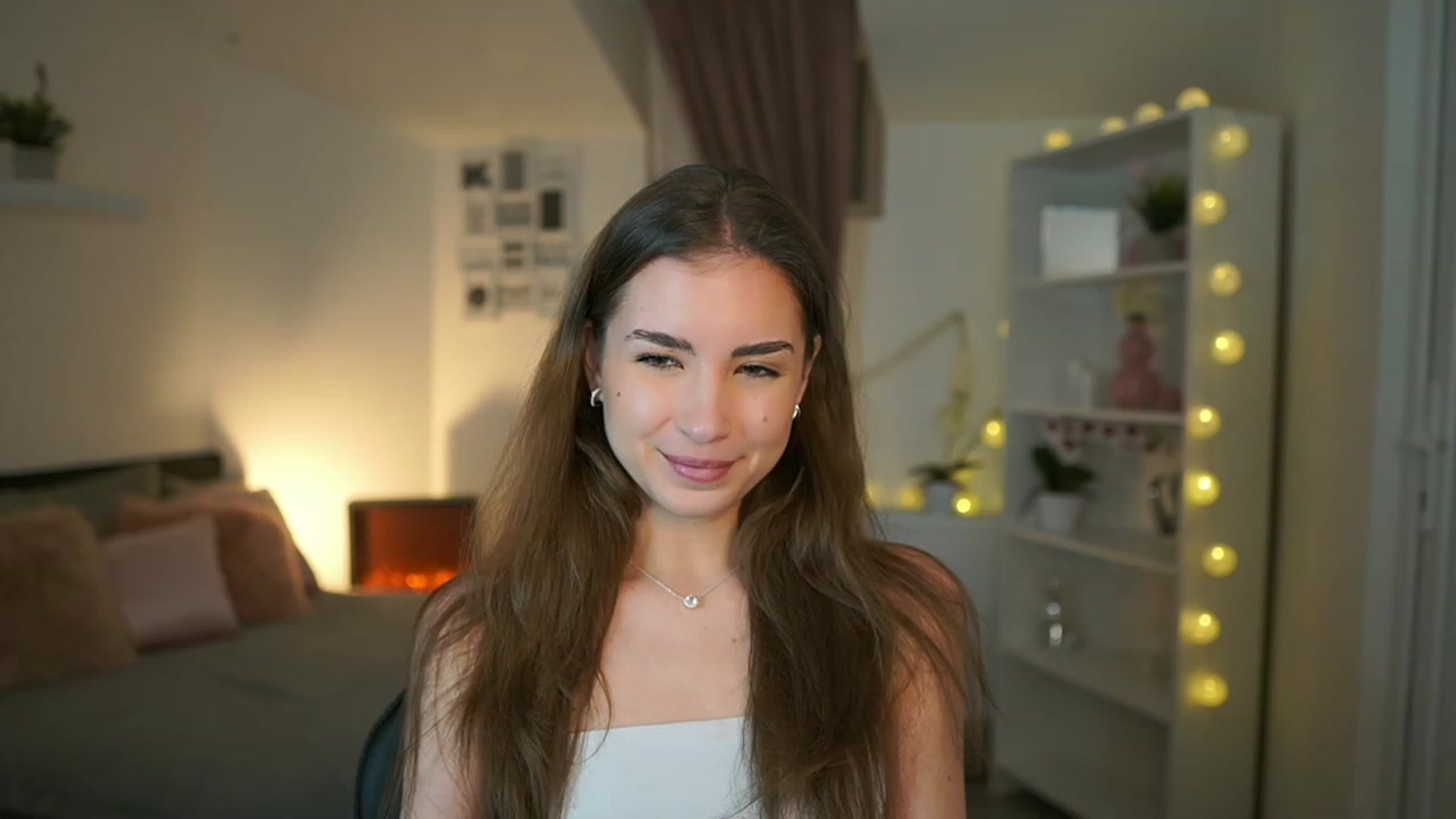 Gallery image thumbnail from Shy_jane's myfreecams stream on, 01/29/2023, 16:05 image 13 of 20