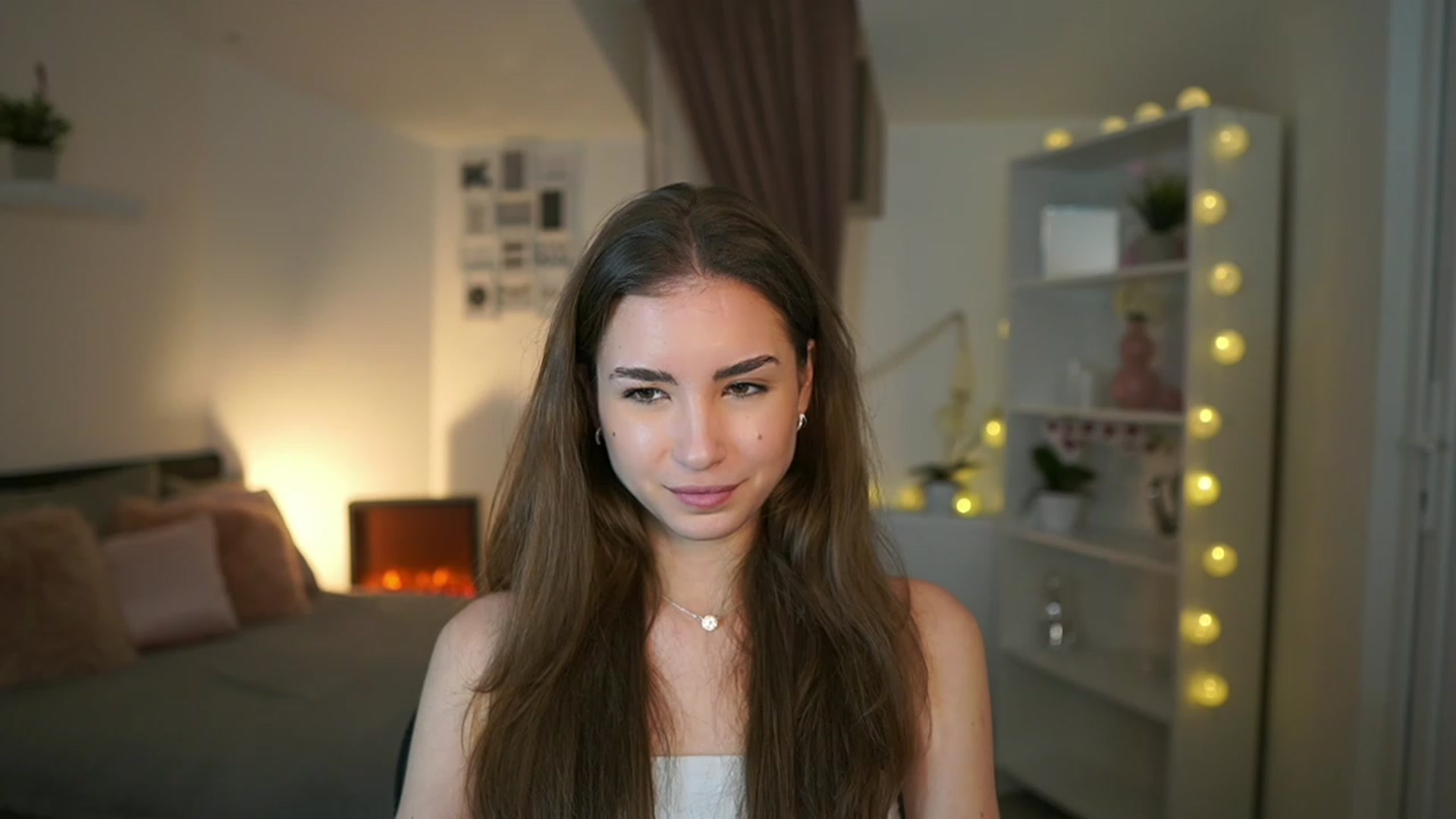 Gallery image thumbnail from Shy_jane's myfreecams stream on, 01/29/2023, 17:05 image 18 of 20