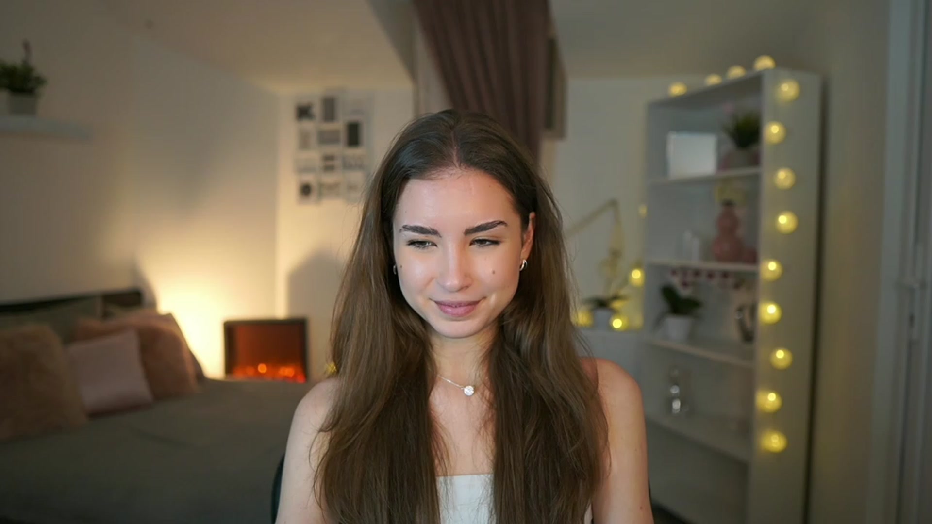 Gallery image thumbnail from Shy_jane's myfreecams stream on, 01/29/2023, 17:05 image 16 of 20