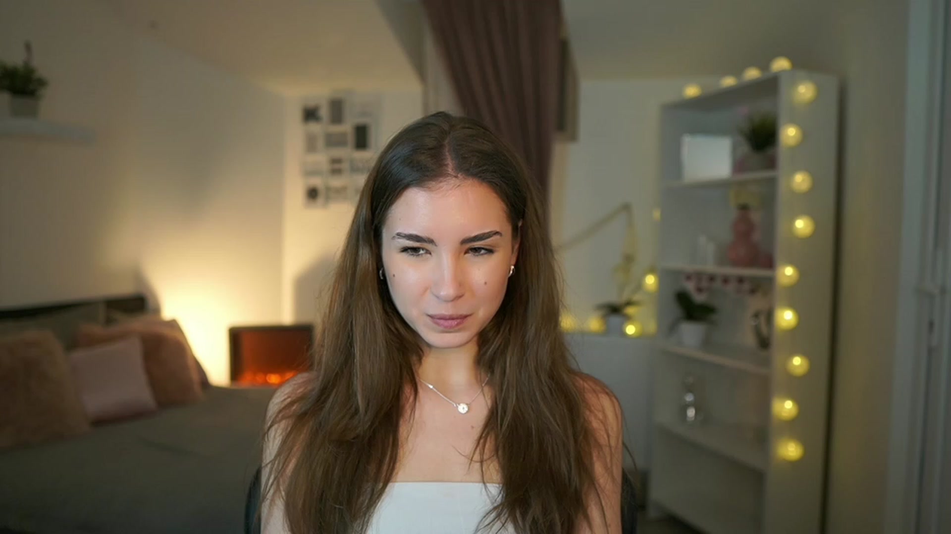 Gallery image thumbnail from Shy_jane's myfreecams stream on, 01/29/2023, 17:05 image 1 of 20