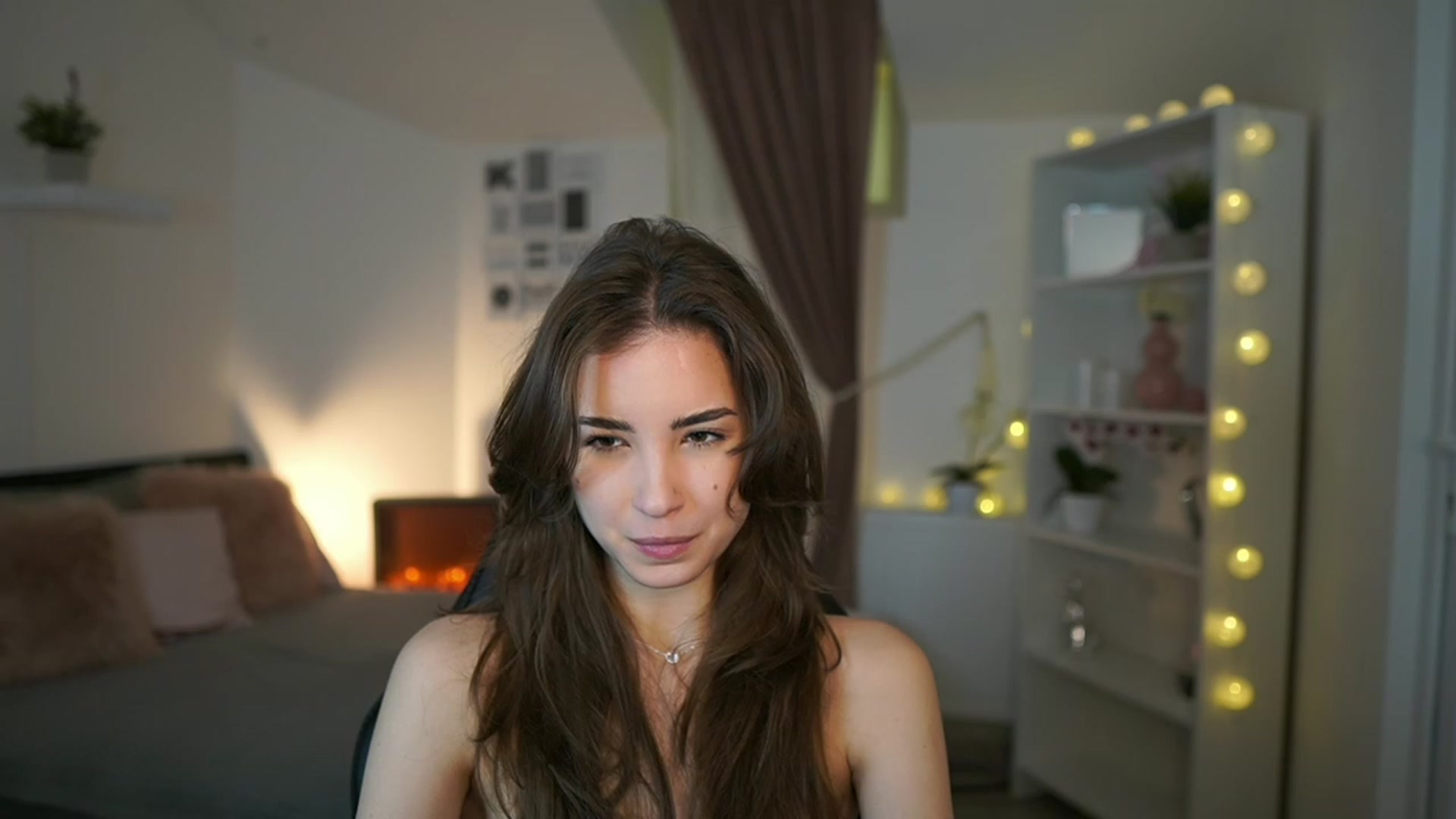 Gallery image thumbnail from Shy_jane's myfreecams stream on, 02/02/2023, 10:15 image 19 of 20