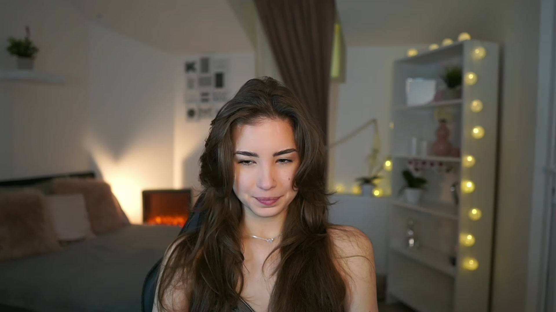 Gallery image thumbnail from Shy_jane's myfreecams stream on, 02/02/2023, 10:15 image 7 of 20