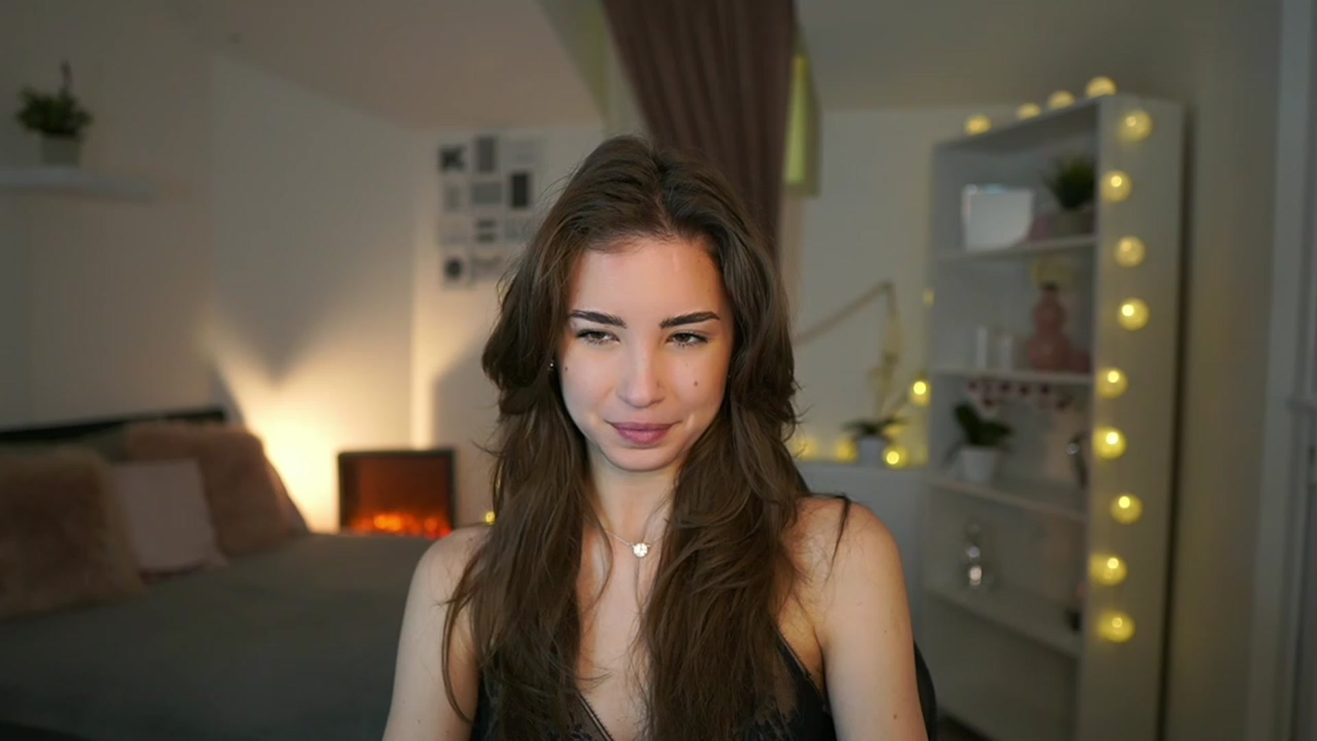 Gallery image thumbnail from Shy_jane's myfreecams stream on, 02/02/2023, 10:15 image 11 of 20