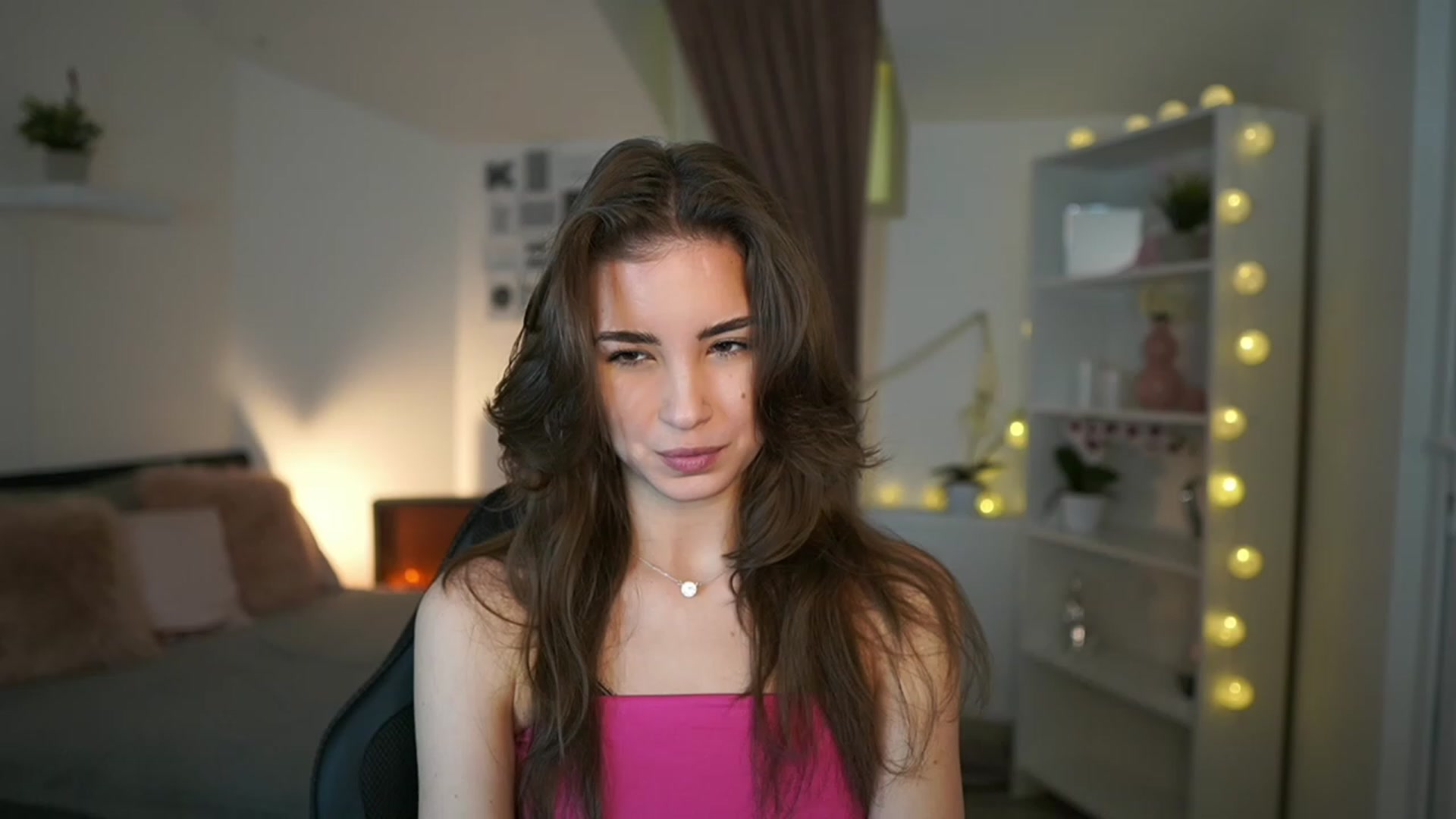Gallery image thumbnail from Shy_jane's myfreecams stream on, 02/02/2023, 11:21 image 18 of 20
