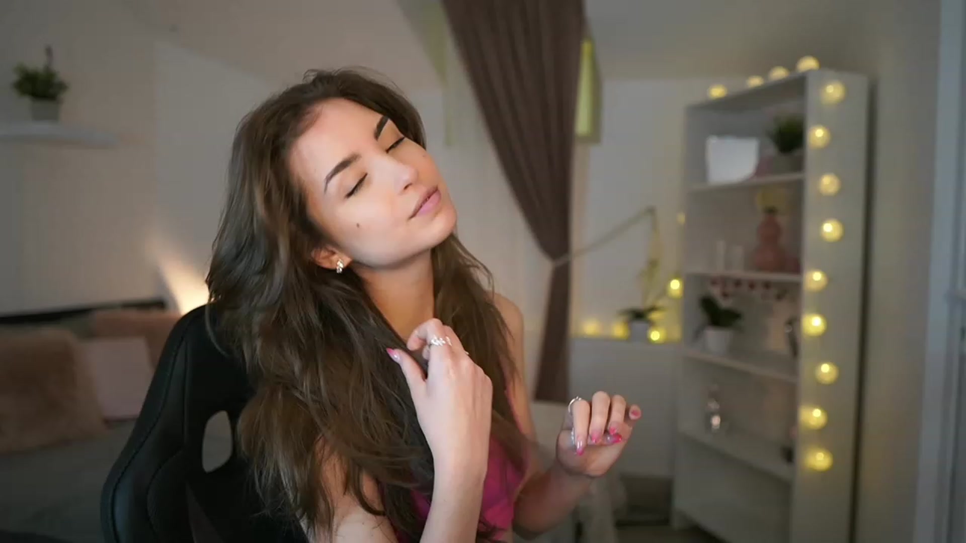 Gallery image thumbnail from Shy_jane's myfreecams stream on, 02/02/2023, 11:21 image 4 of 20