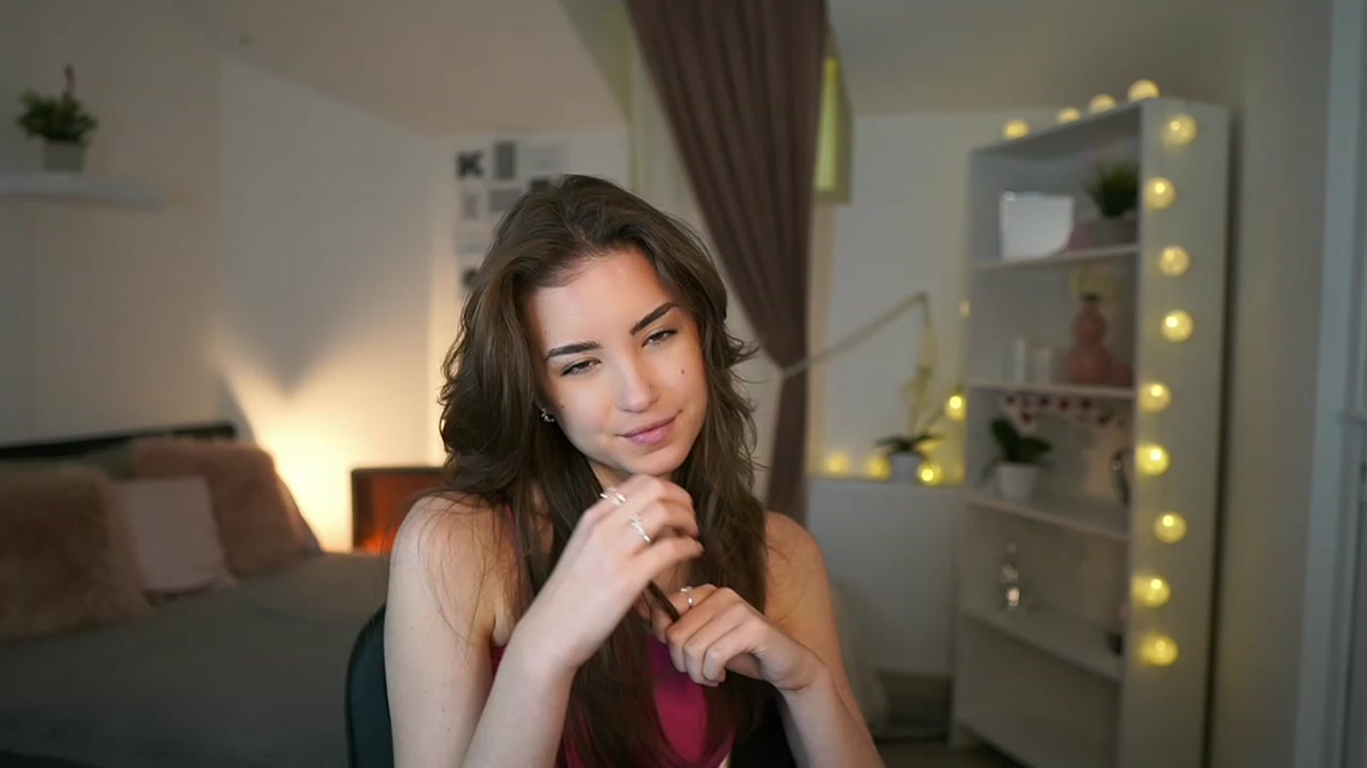 Gallery image thumbnail from Shy_jane's myfreecams stream on, 02/02/2023, 12:13 image 12 of 20