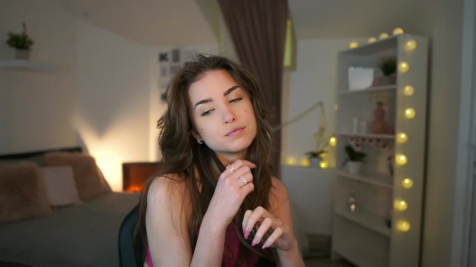 Gallery image thumbnail from Shy_jane's myfreecams stream on, 02/02/2023, 12:13 image 11 of 20