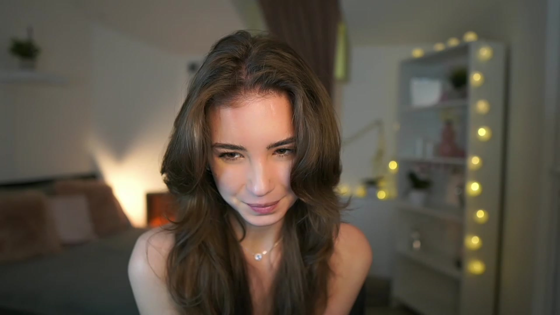 Gallery image thumbnail from Shy_jane's myfreecams stream on, 02/02/2023, 14:47 image 4 of 20