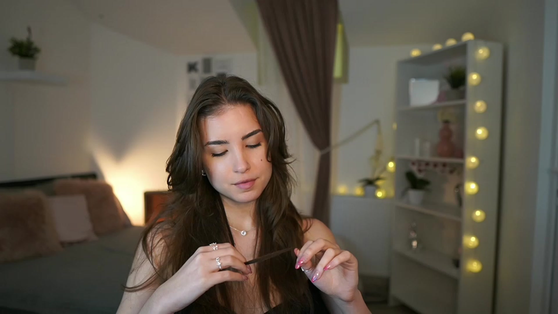 Gallery image thumbnail from Shy_jane's myfreecams stream on, 02/02/2023, 17:13 image 3 of 20