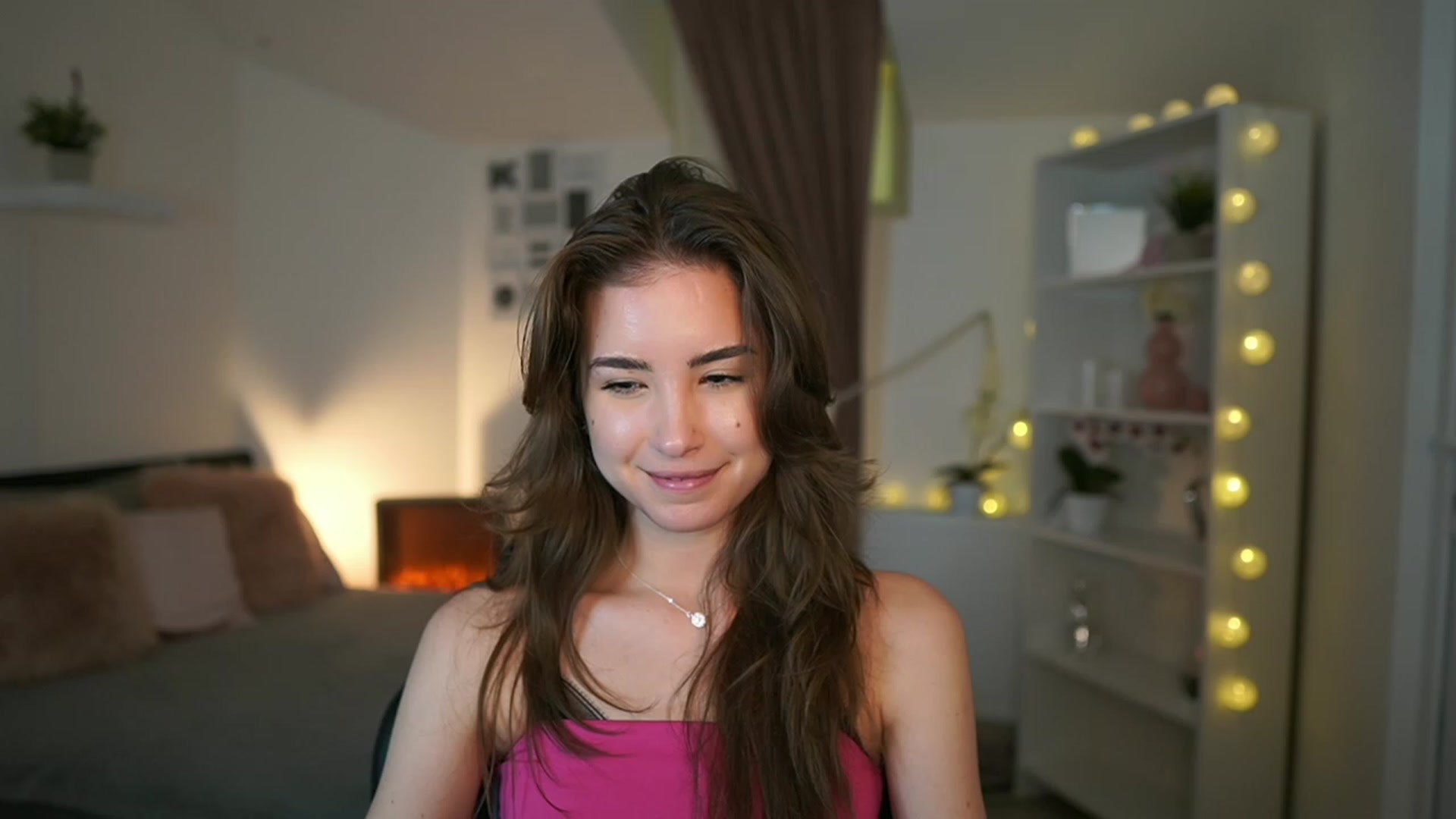 Gallery image thumbnail from Shy_jane's myfreecams stream on, 02/02/2023, 17:13 image 9 of 20