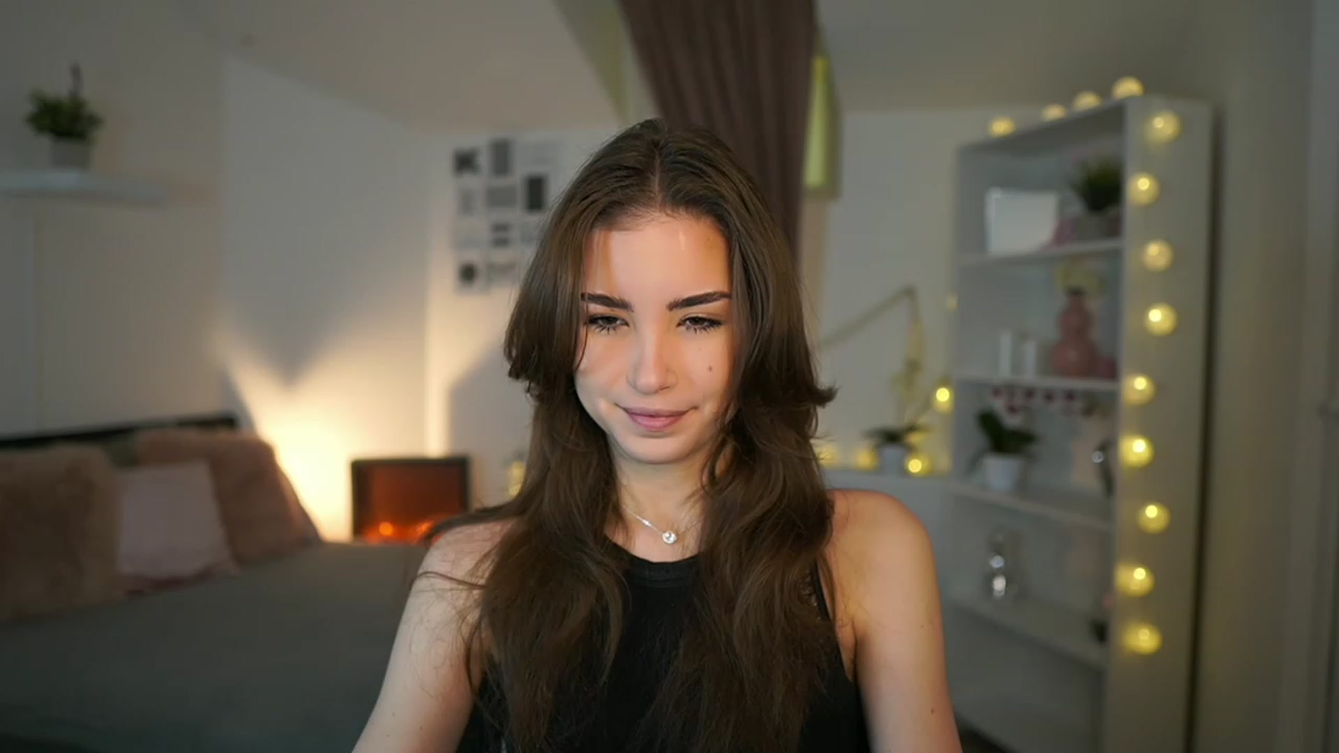 Gallery image thumbnail from Shy_jane's myfreecams stream on, 02/03/2023, 10:16 image 1 of 20